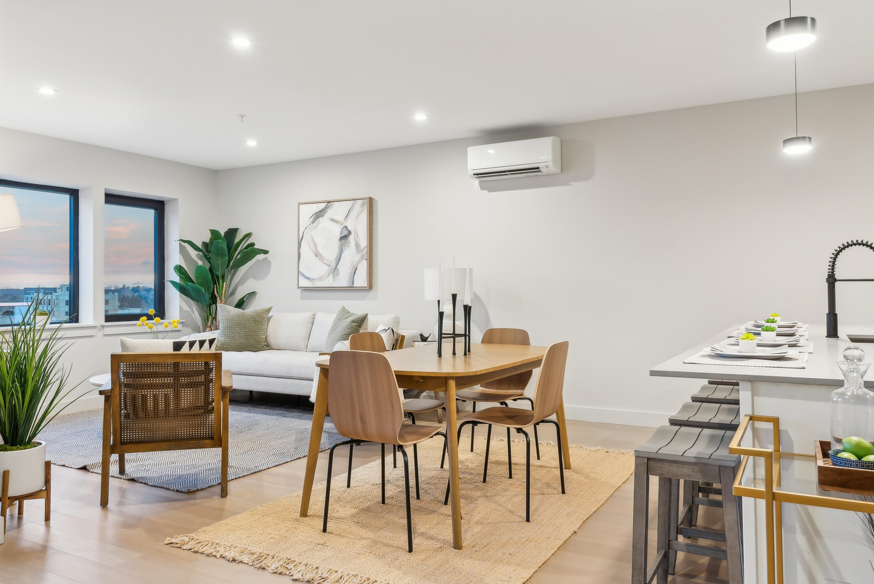 75 Chestnut Street, 603