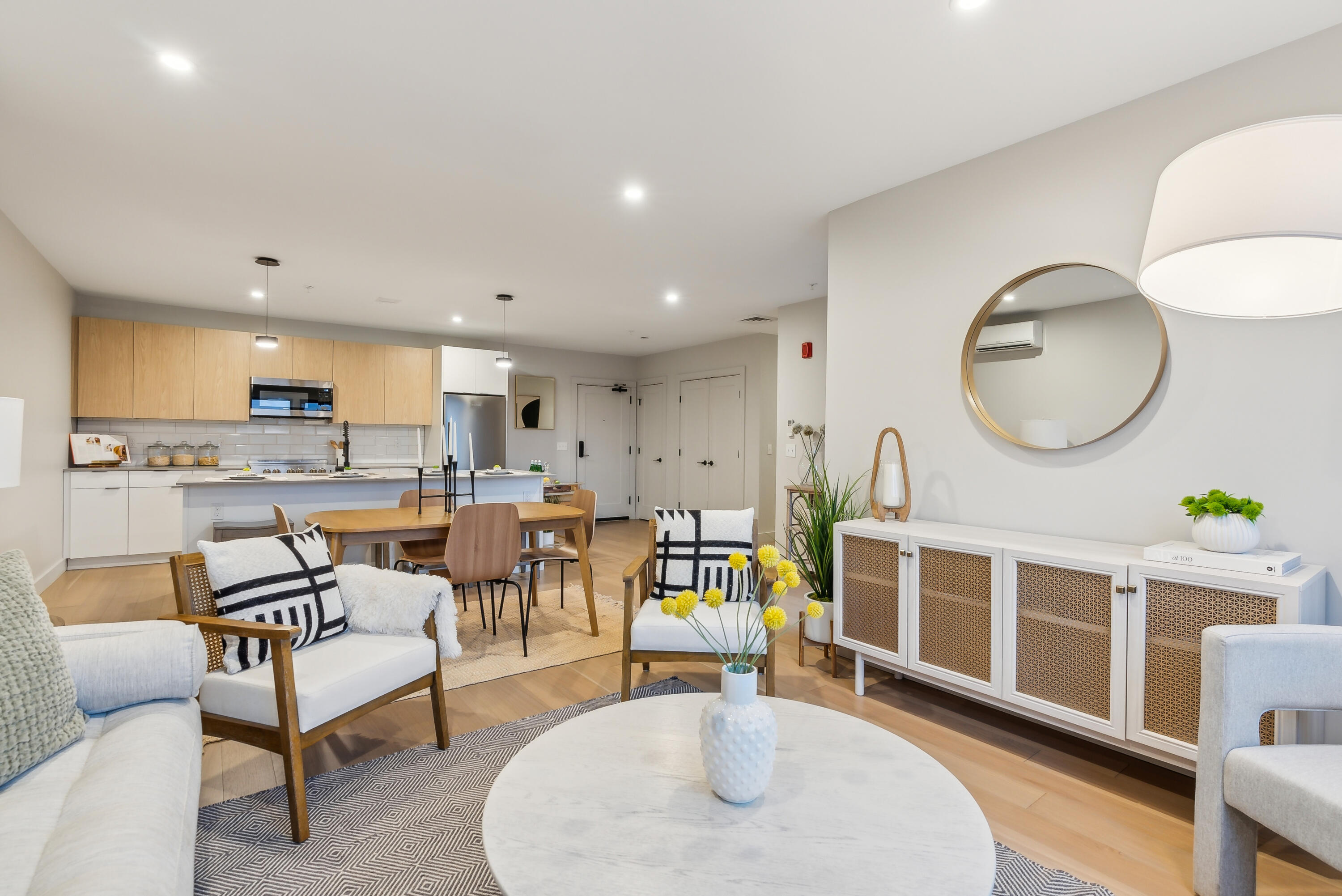75 Chestnut Street, 603