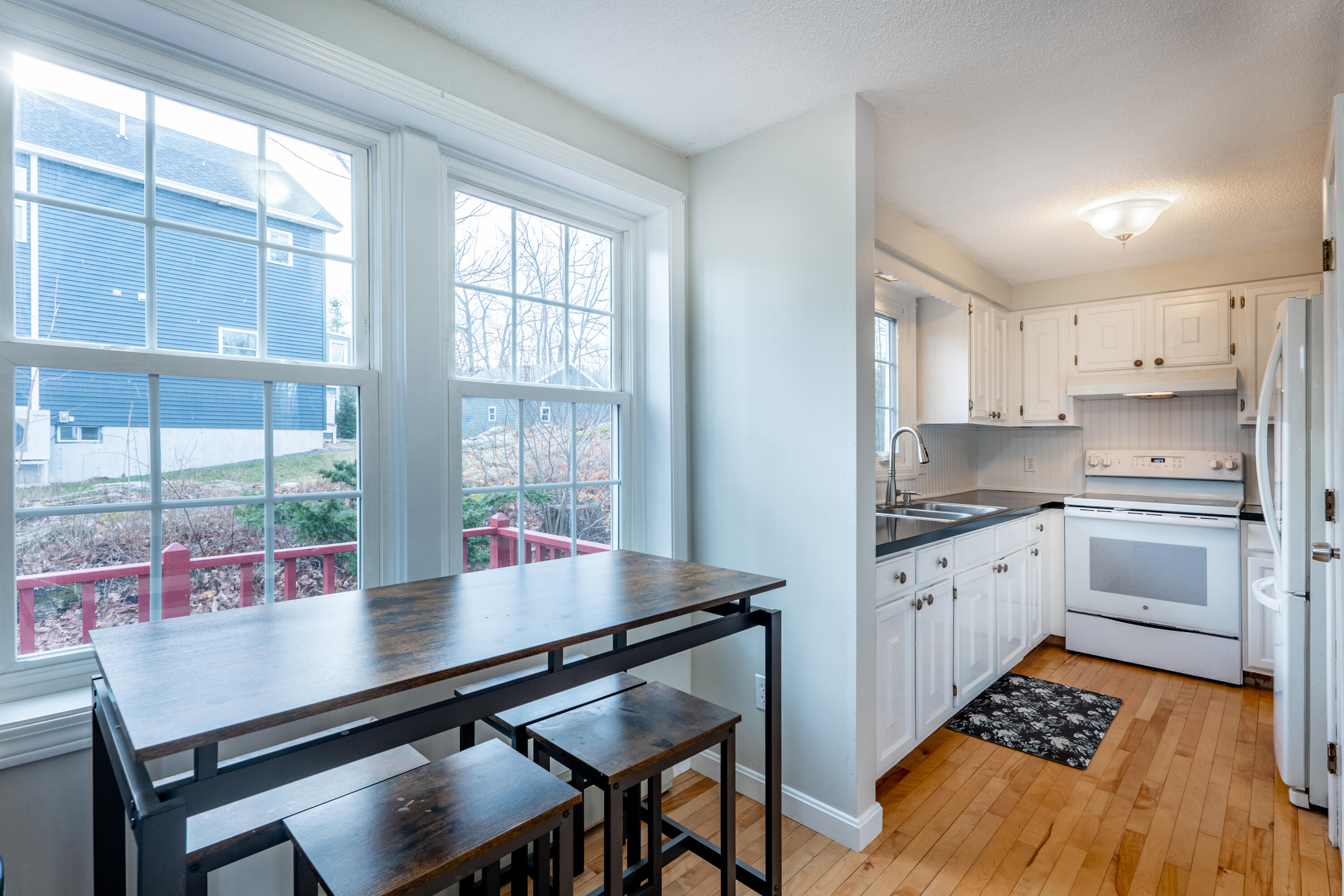 90 Edgewood Avenue