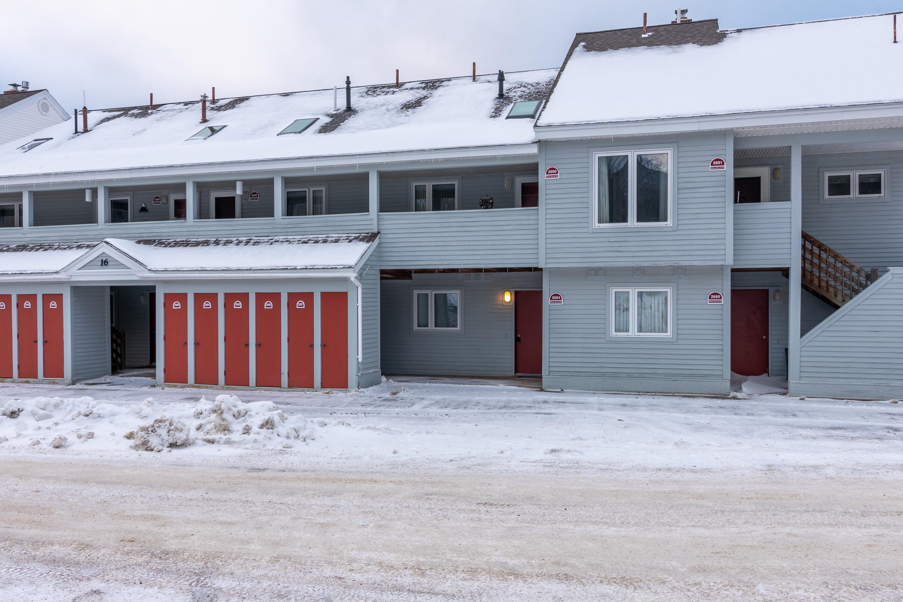 2690 Winter Brook Lane, 2690