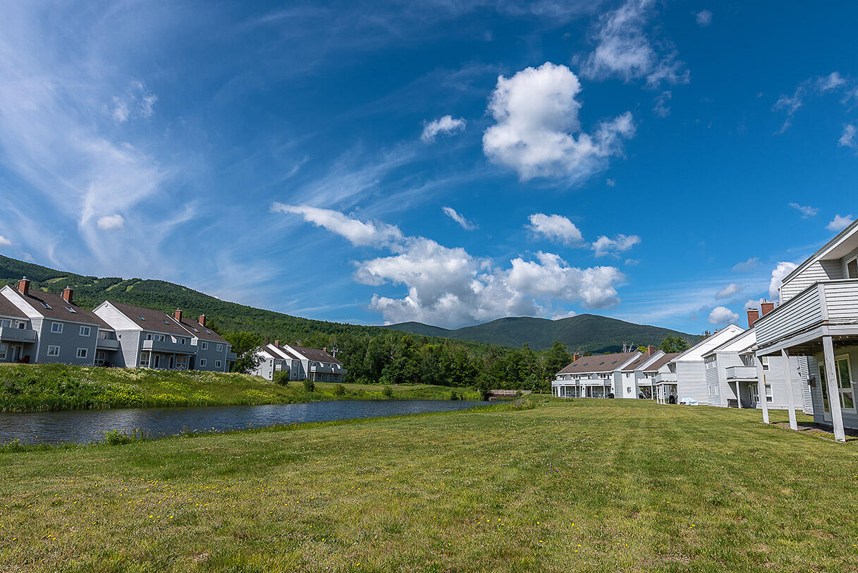 2690 Winter Brook Lane, 2690