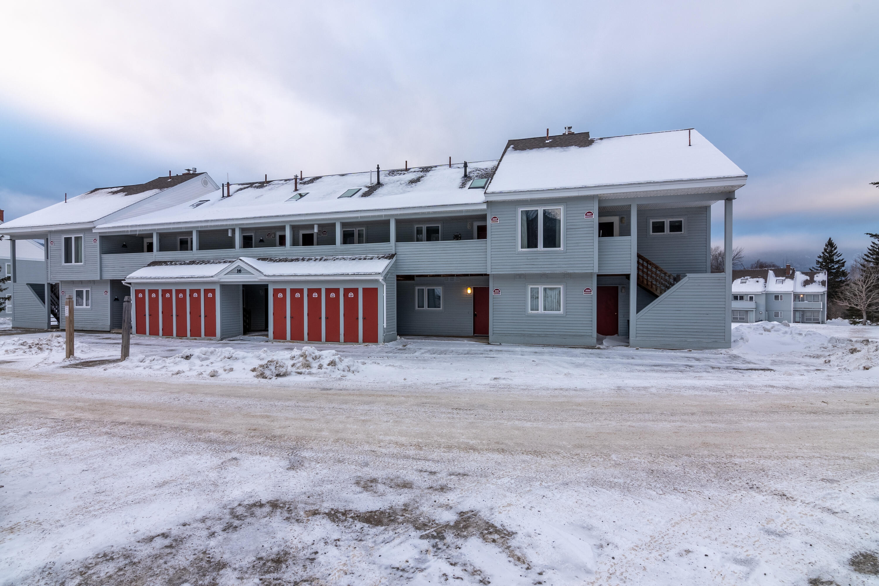2690 Winter Brook Lane, 2690
