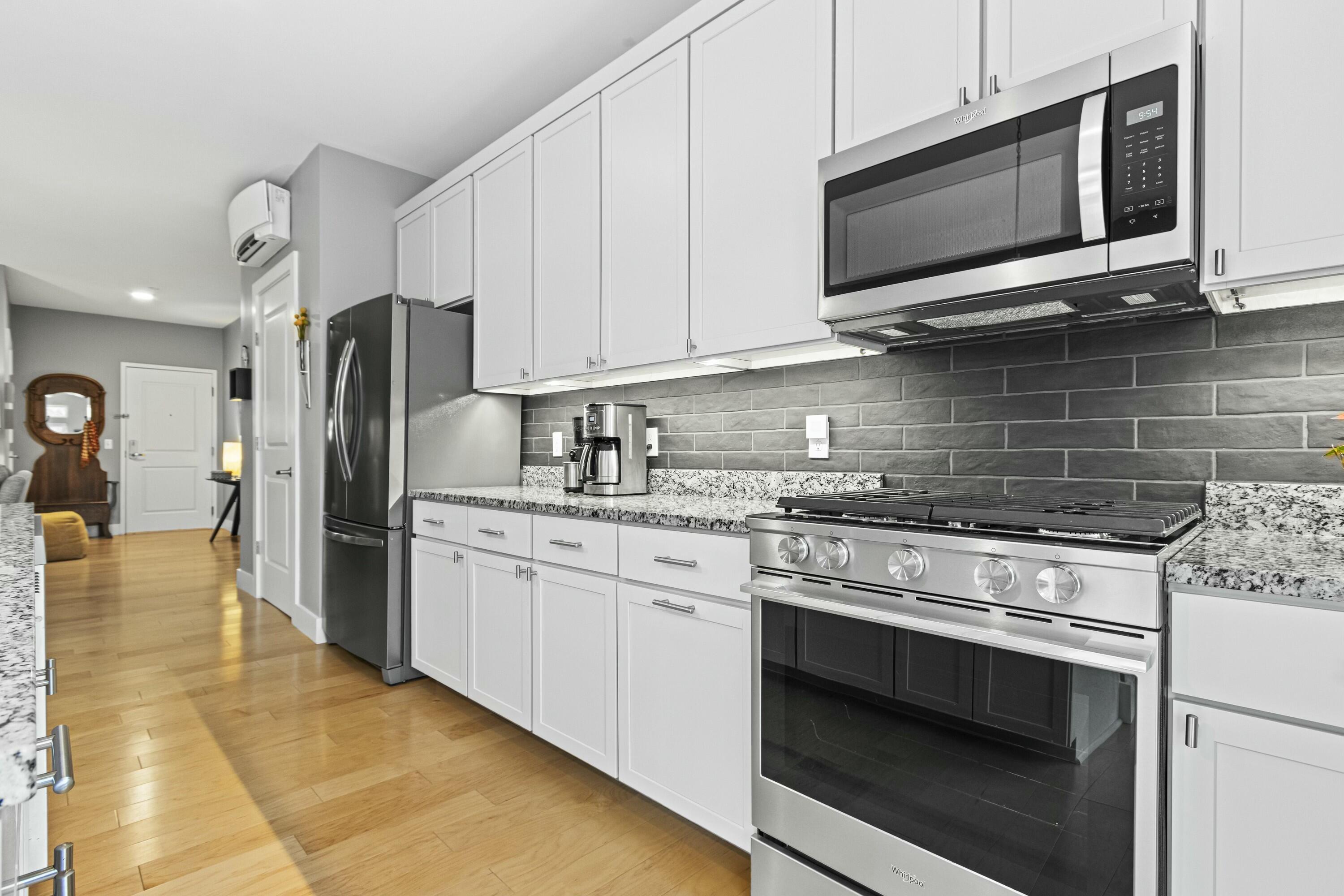 53 Mcauley Way, 203