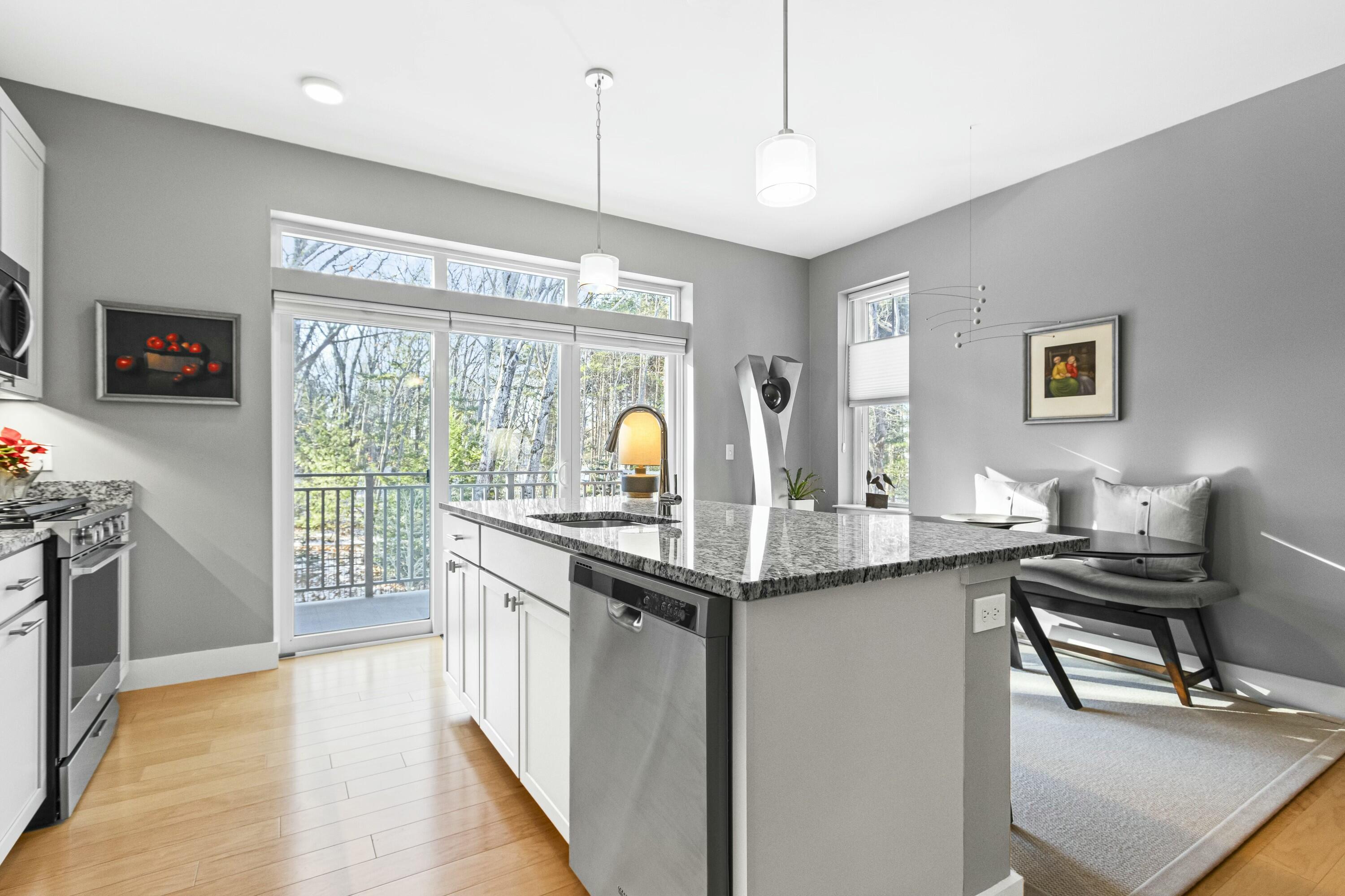 53 Mcauley Way, 203