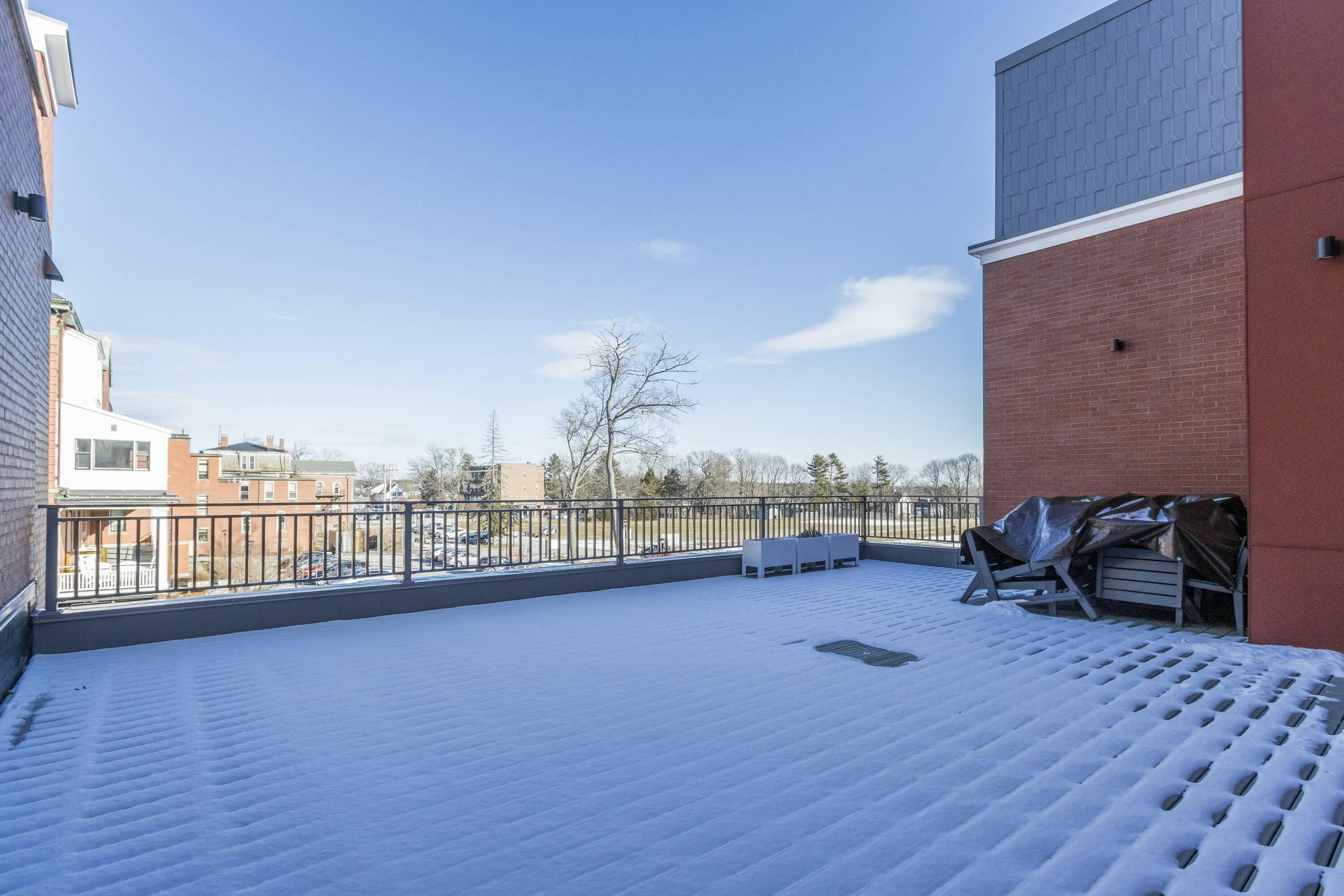 53 Mcauley Way, 203