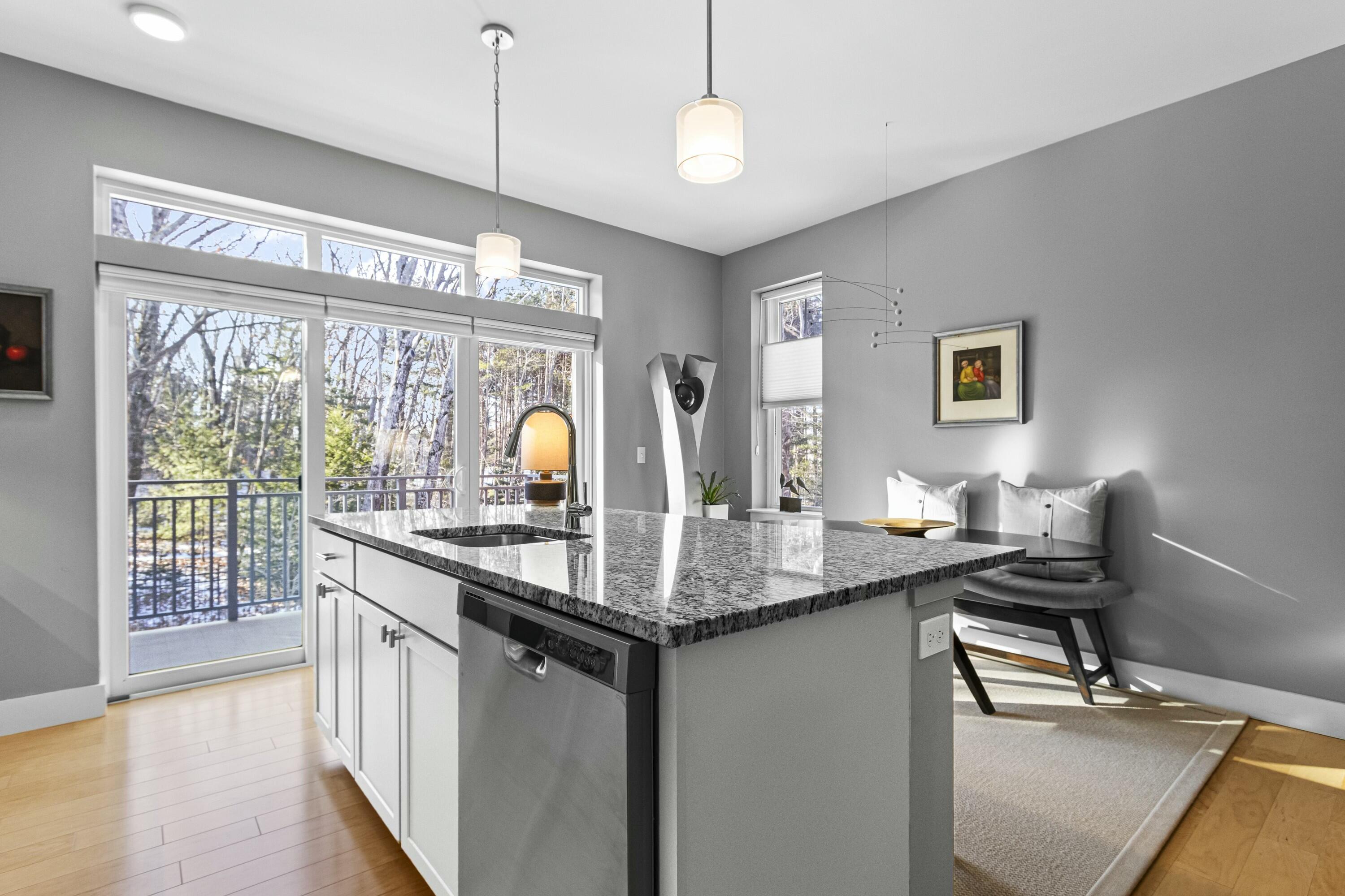 53 Mcauley Way, 203