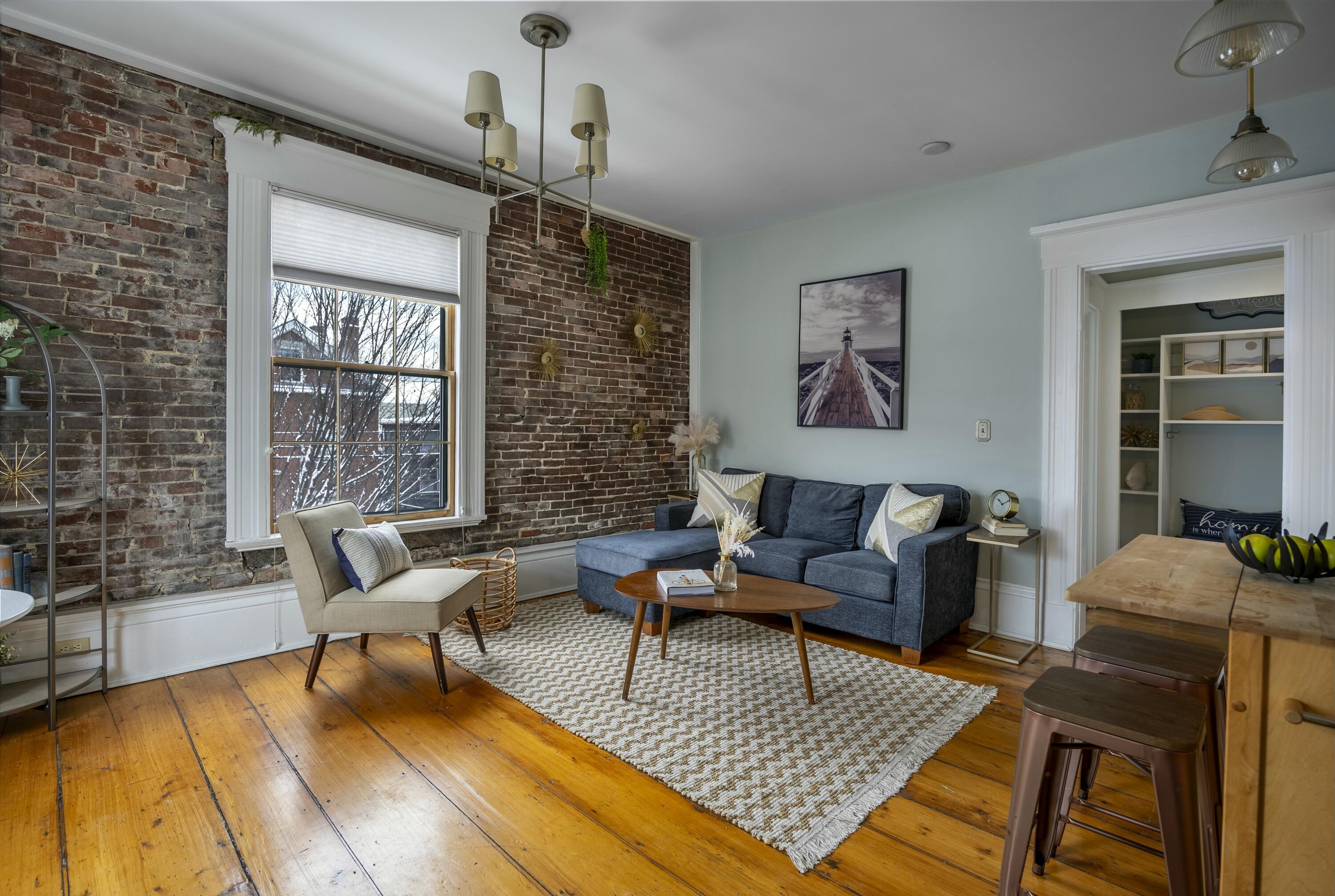 167 Danforth Street, 3