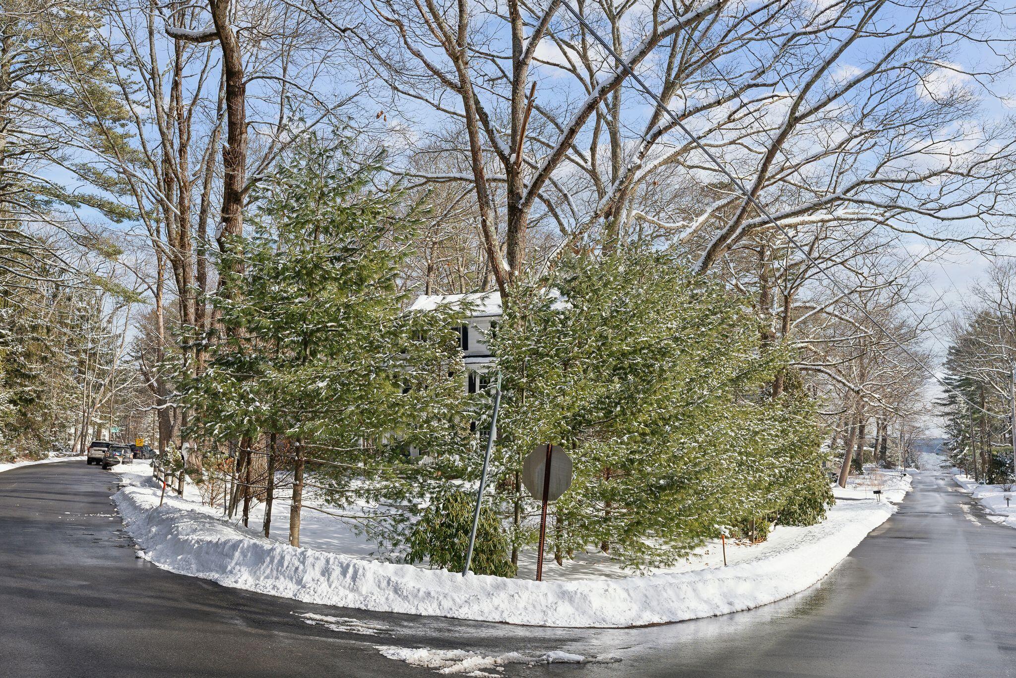 4 Concord Circle