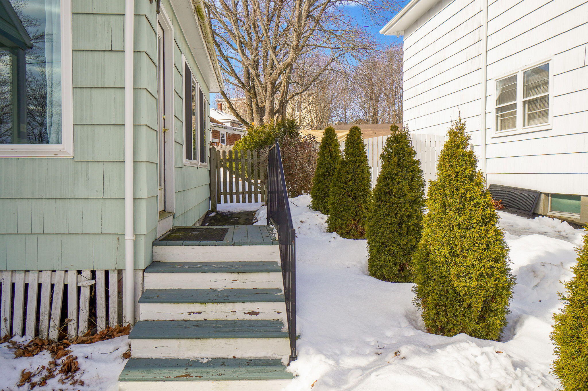 11 Grandview Avenue
