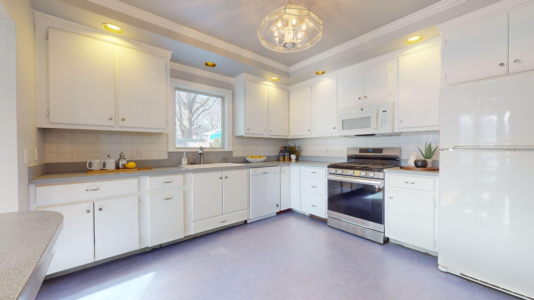 11 Grandview Avenue