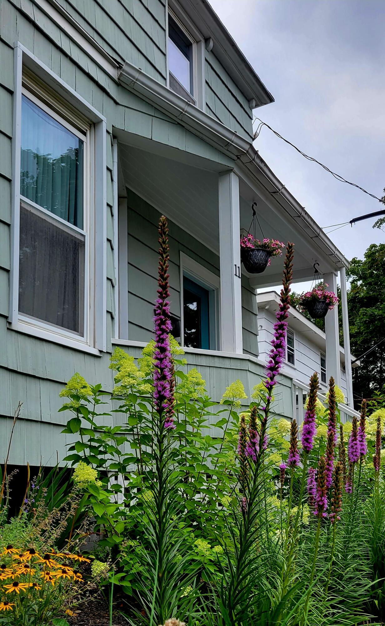 11 Grandview Avenue