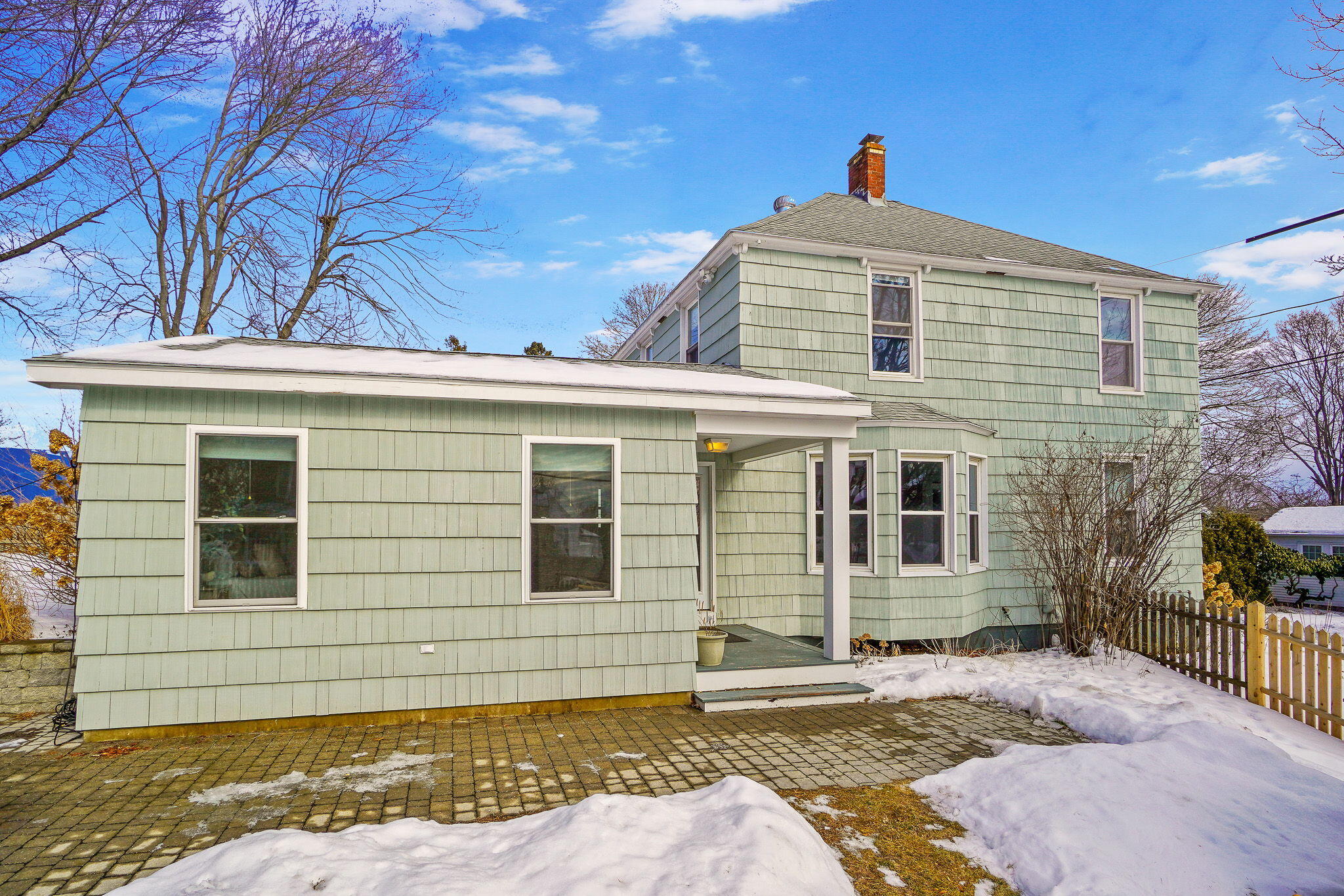 11 Grandview Avenue