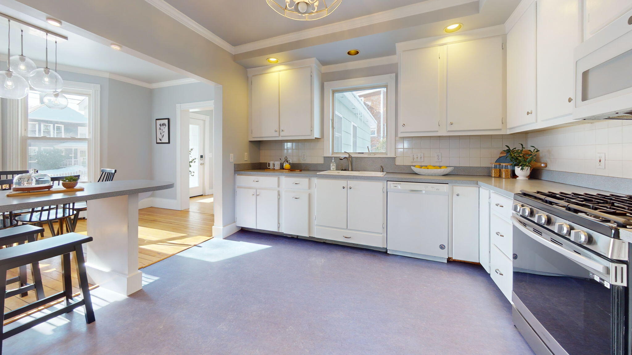 11 Grandview Avenue