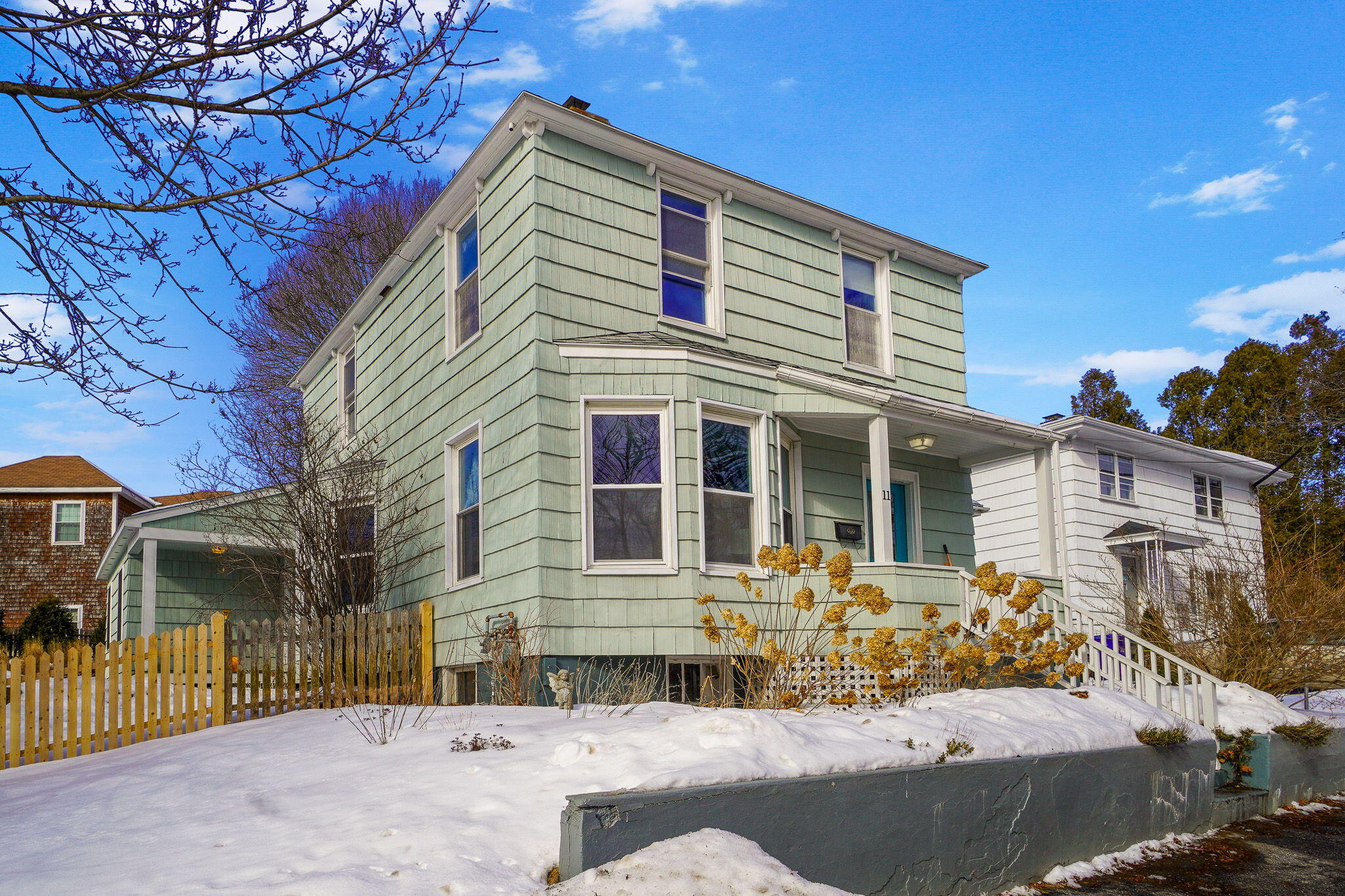 11 Grandview Avenue