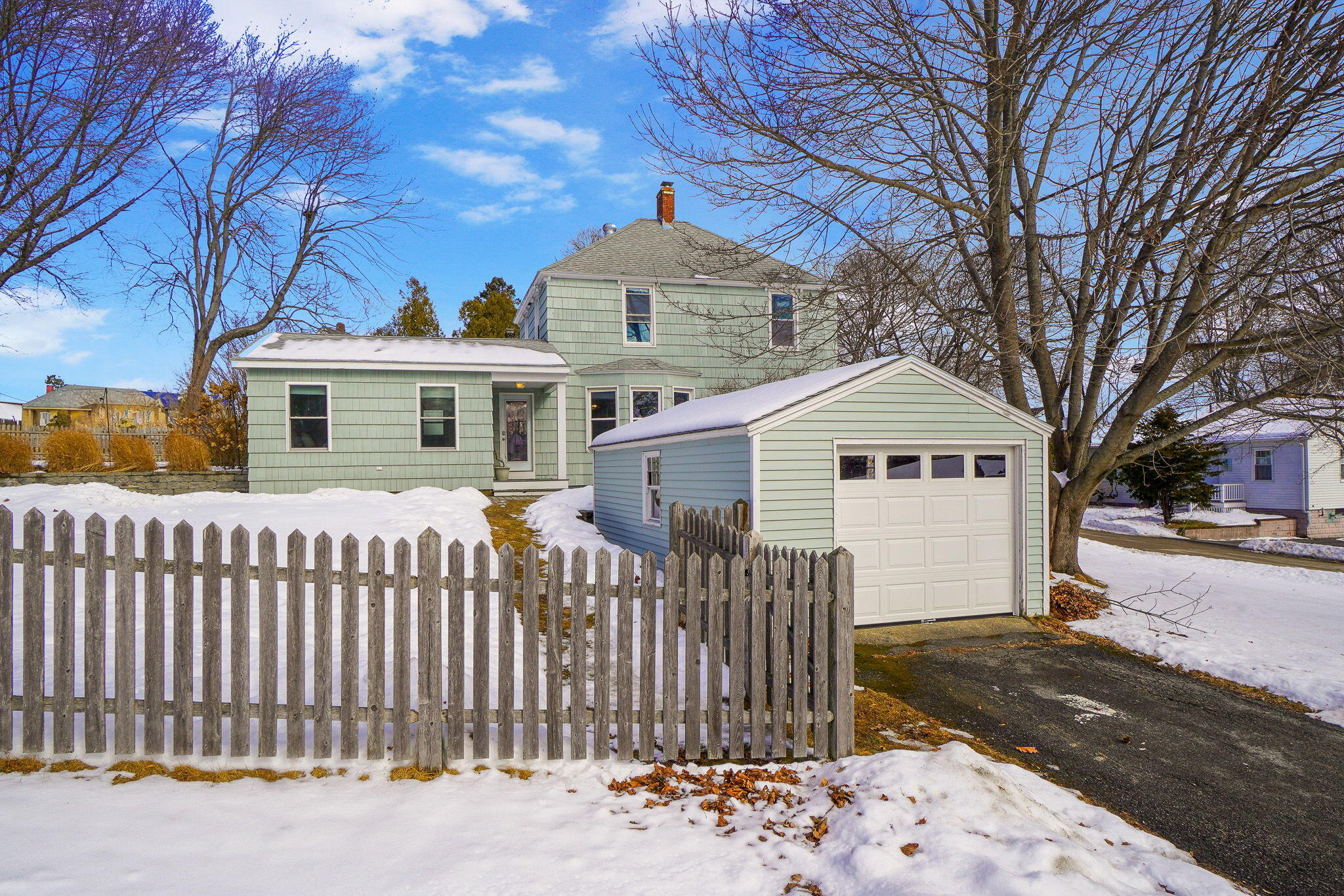 11 Grandview Avenue