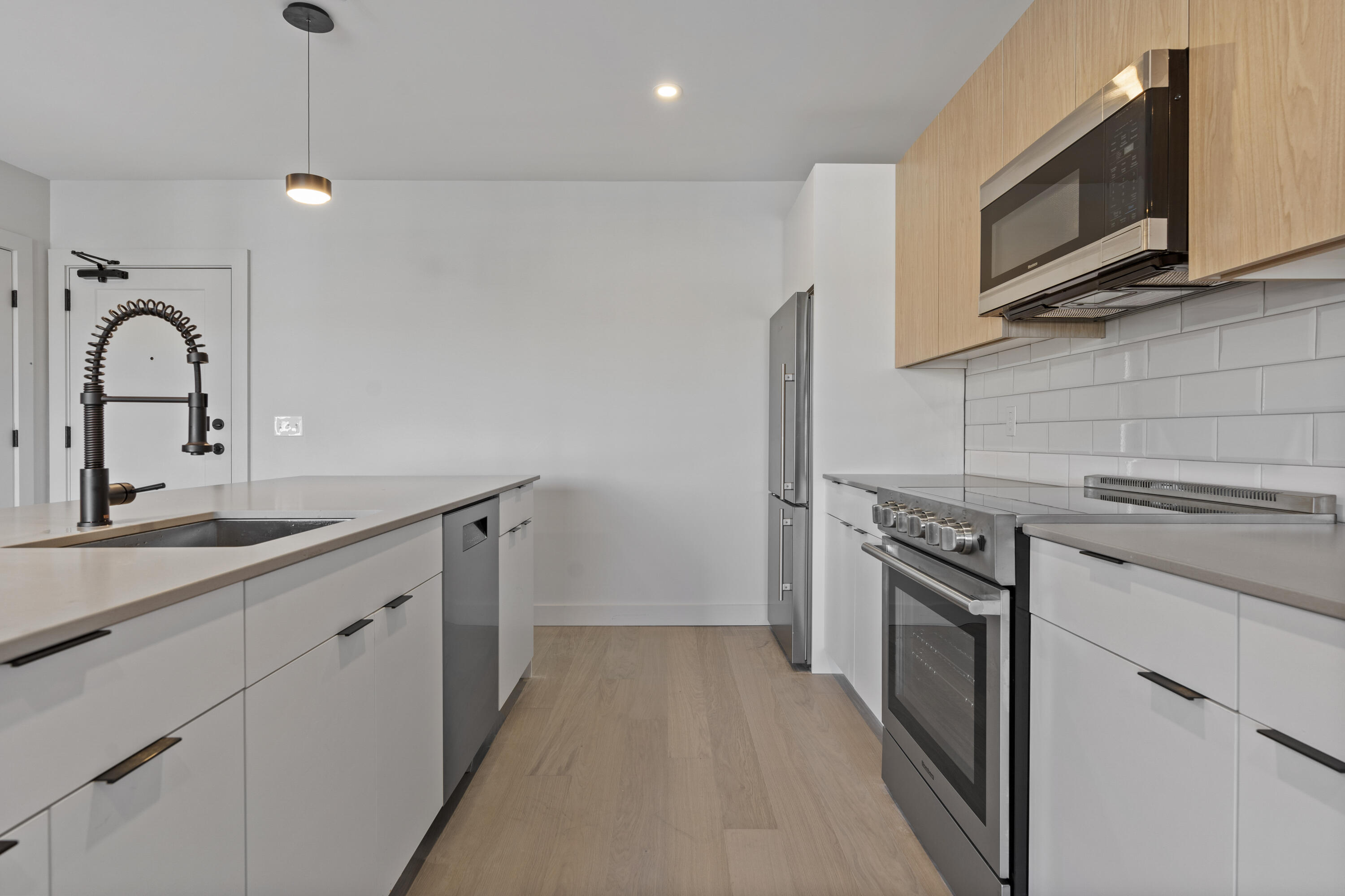 75 Chestnut Street, 608