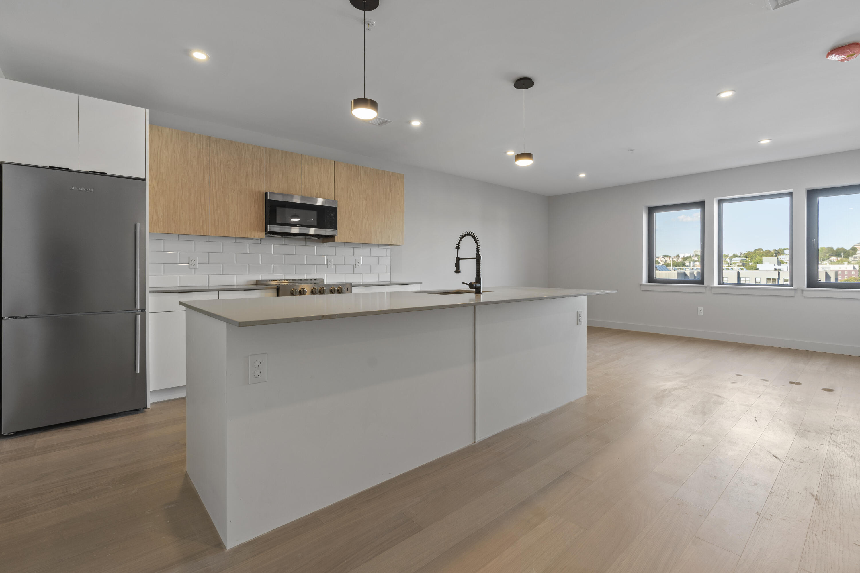 75 Chestnut Street, 608