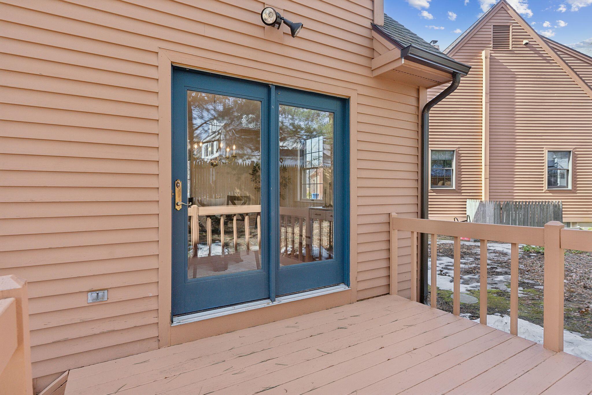 18 Coachlight Lane, 18