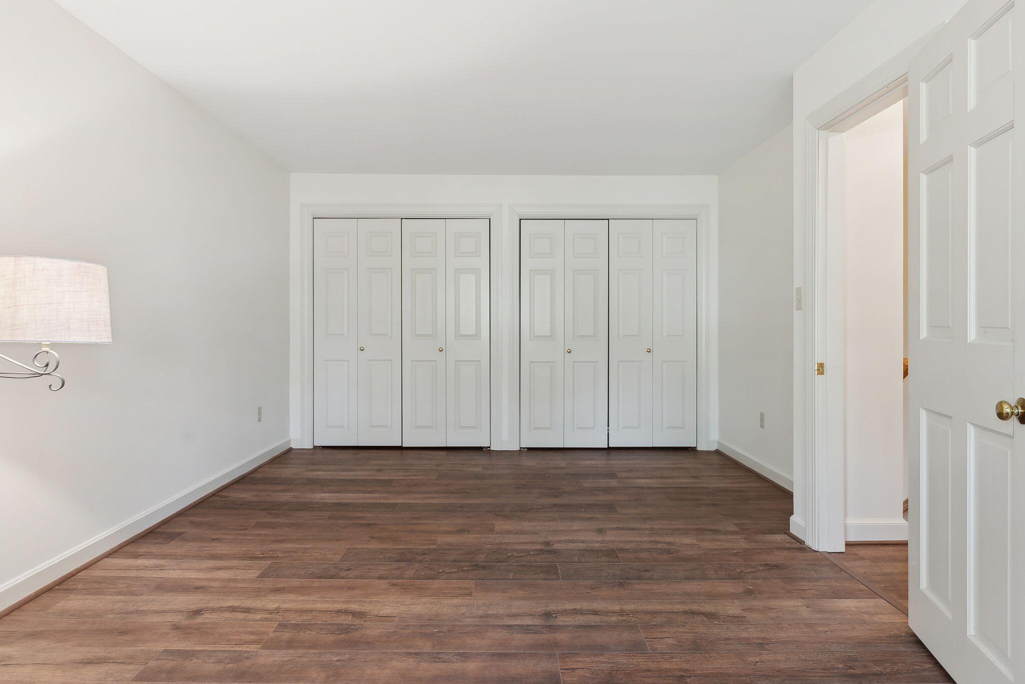 18 Coachlight Lane, 18
