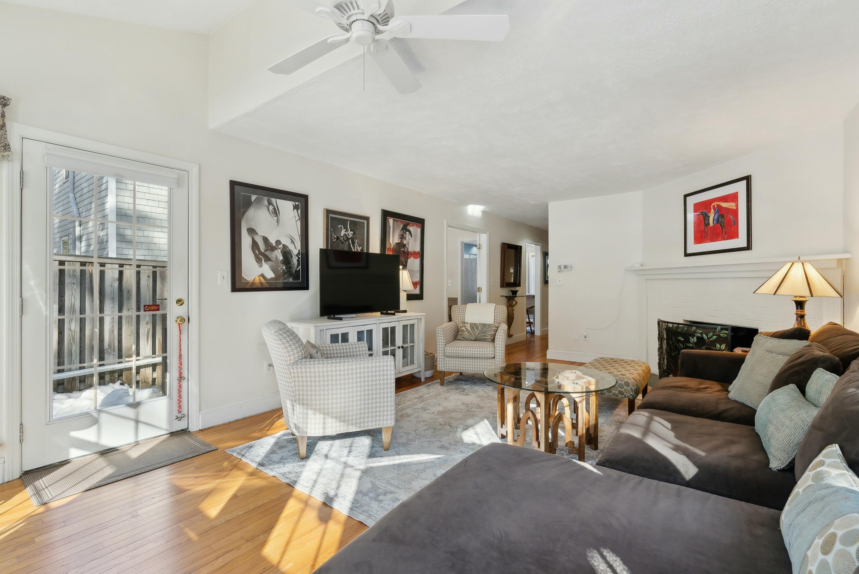 2 Lupine Court, 2