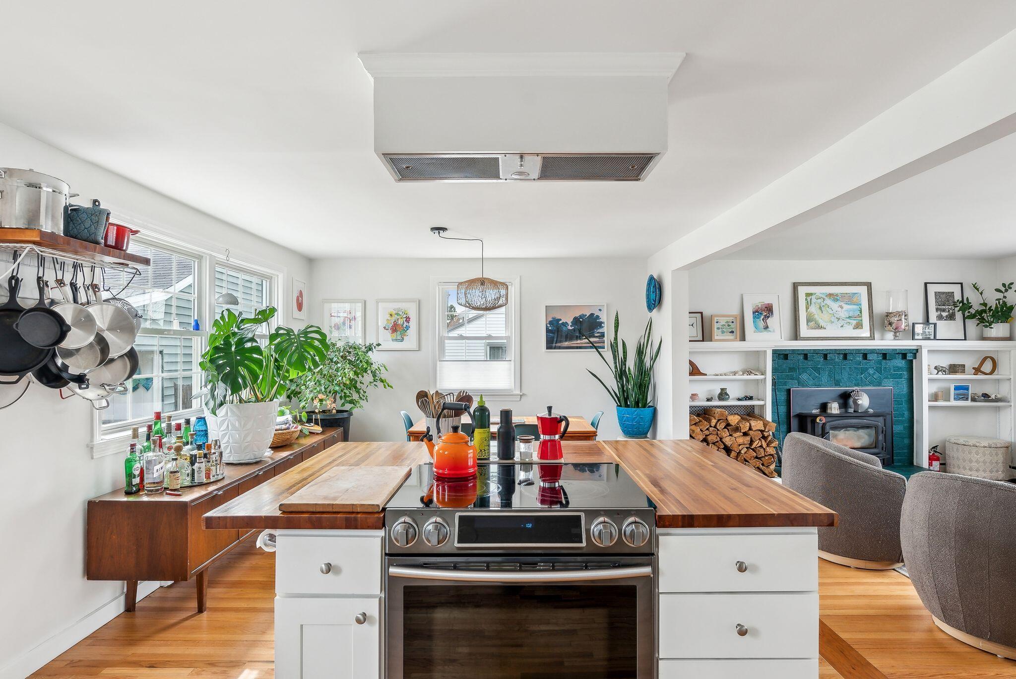 123 Wayside Road