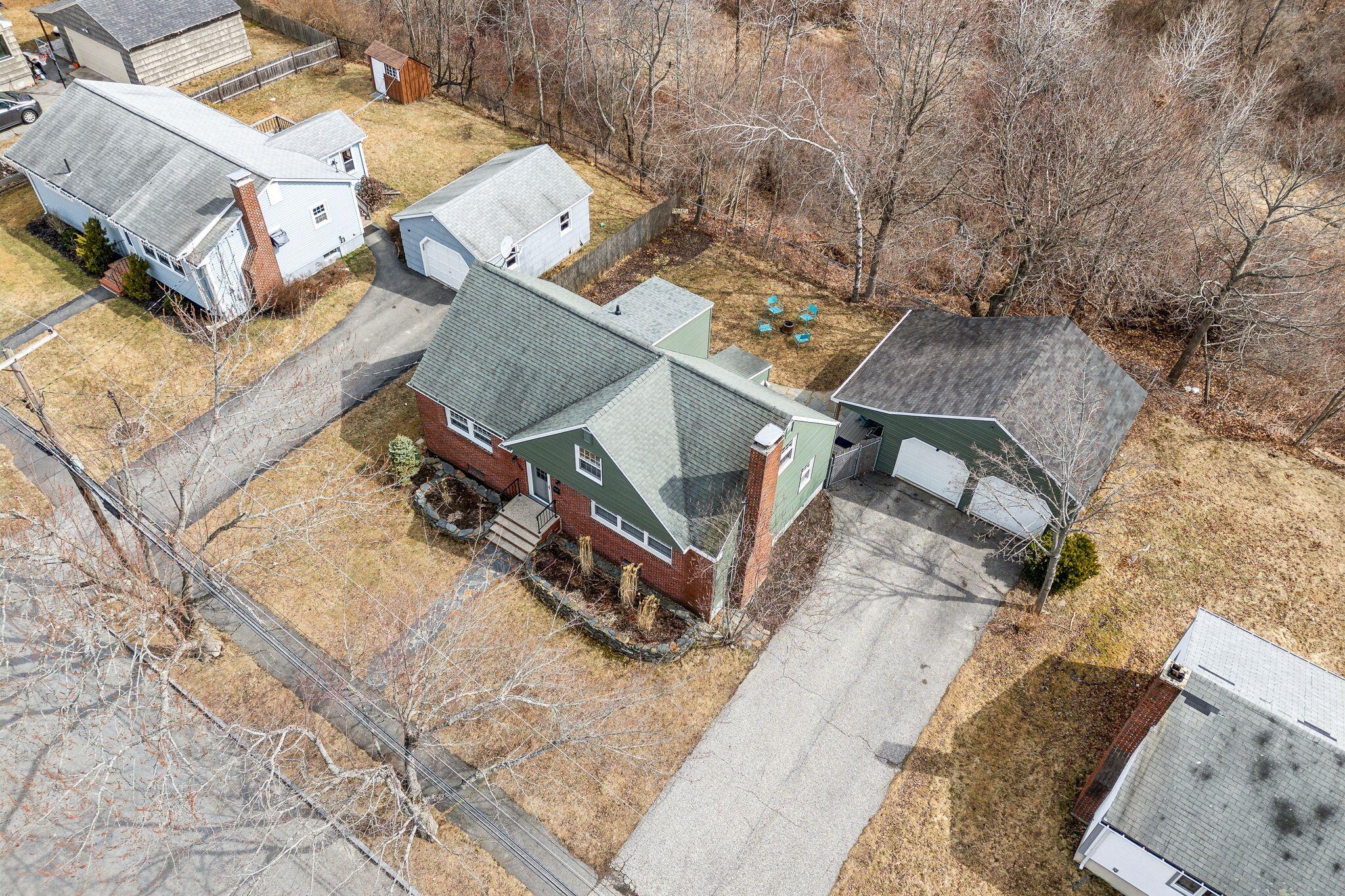 123 Wayside Road