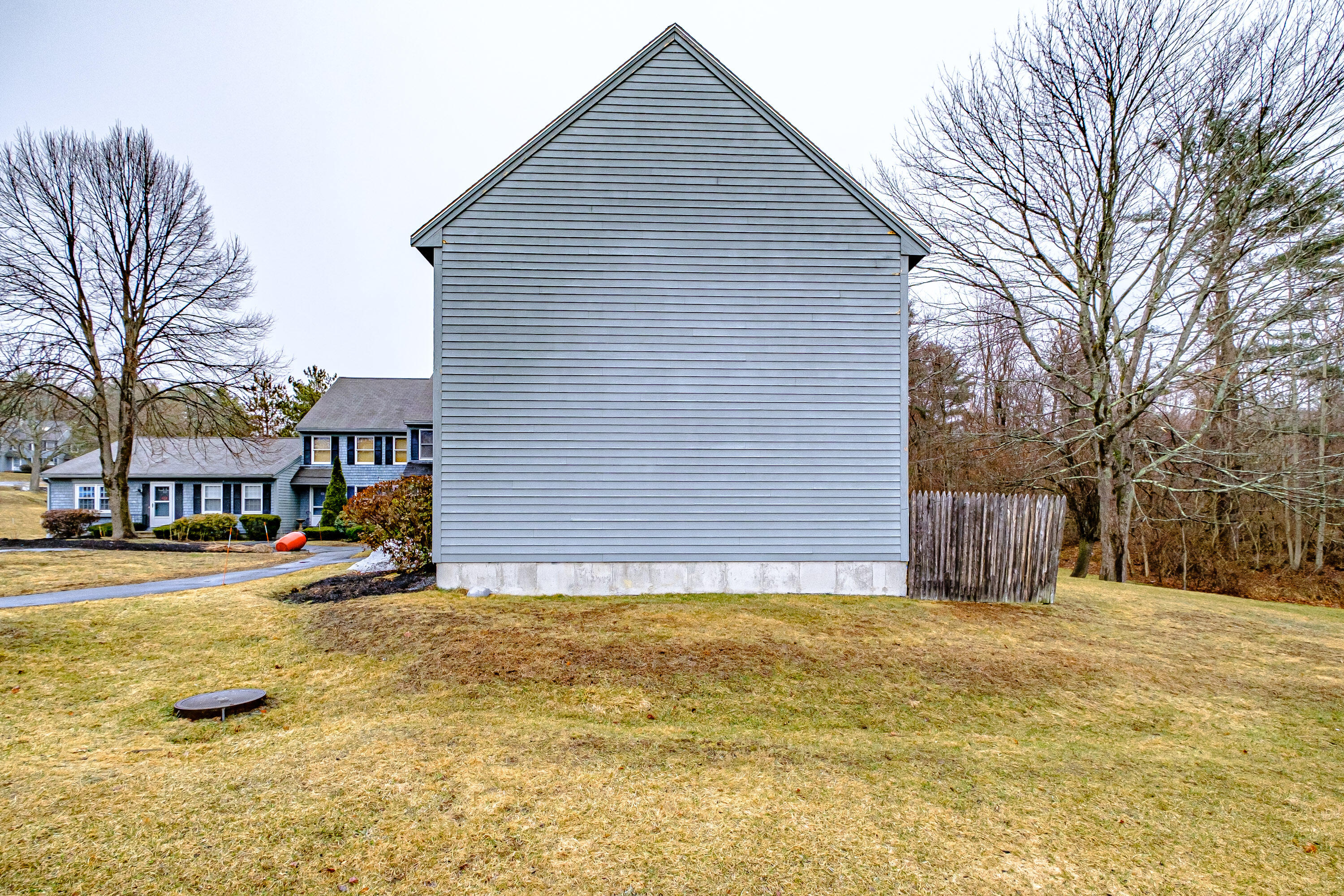 101 Northwood Drive, 101