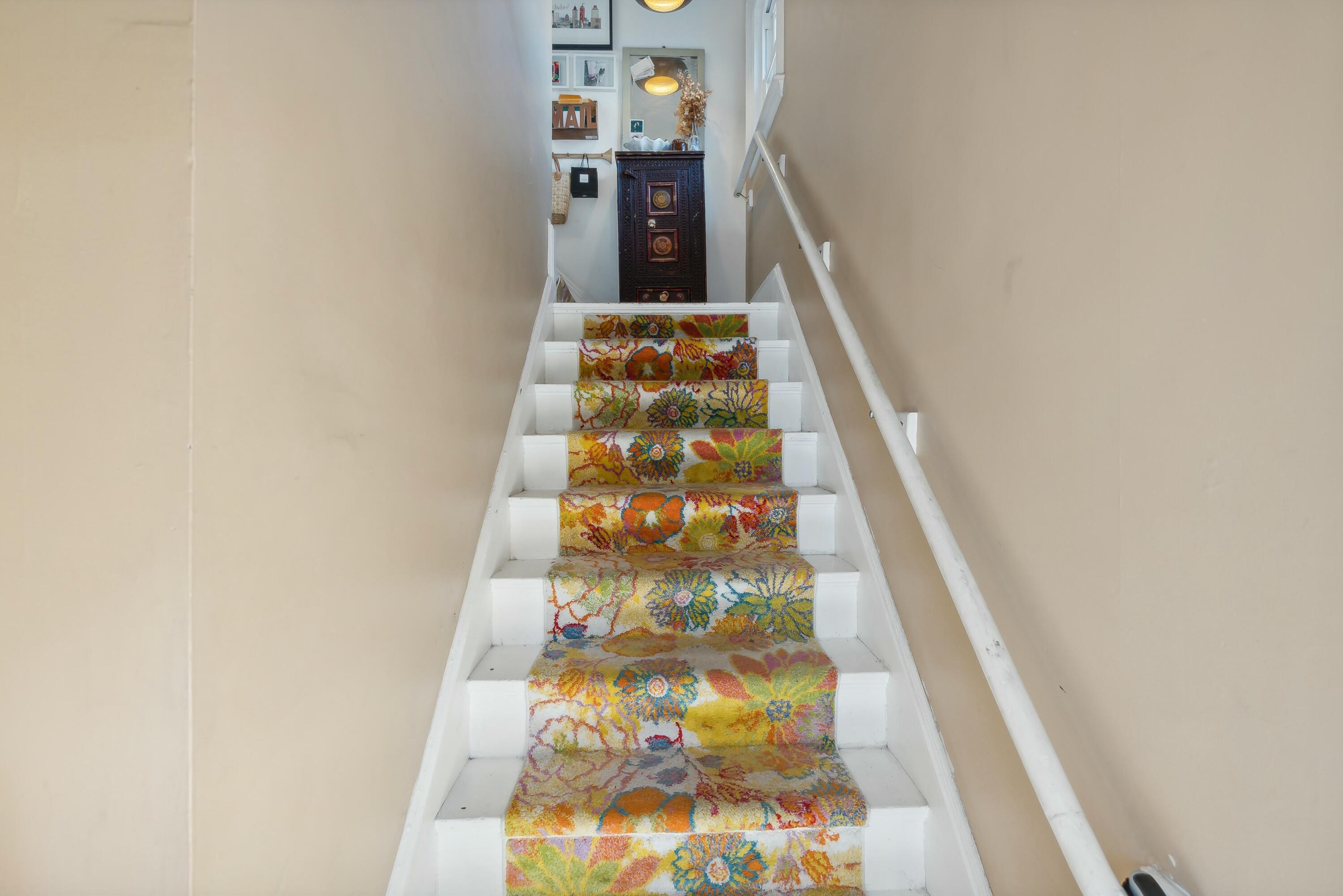 21 Pine Street, 2
