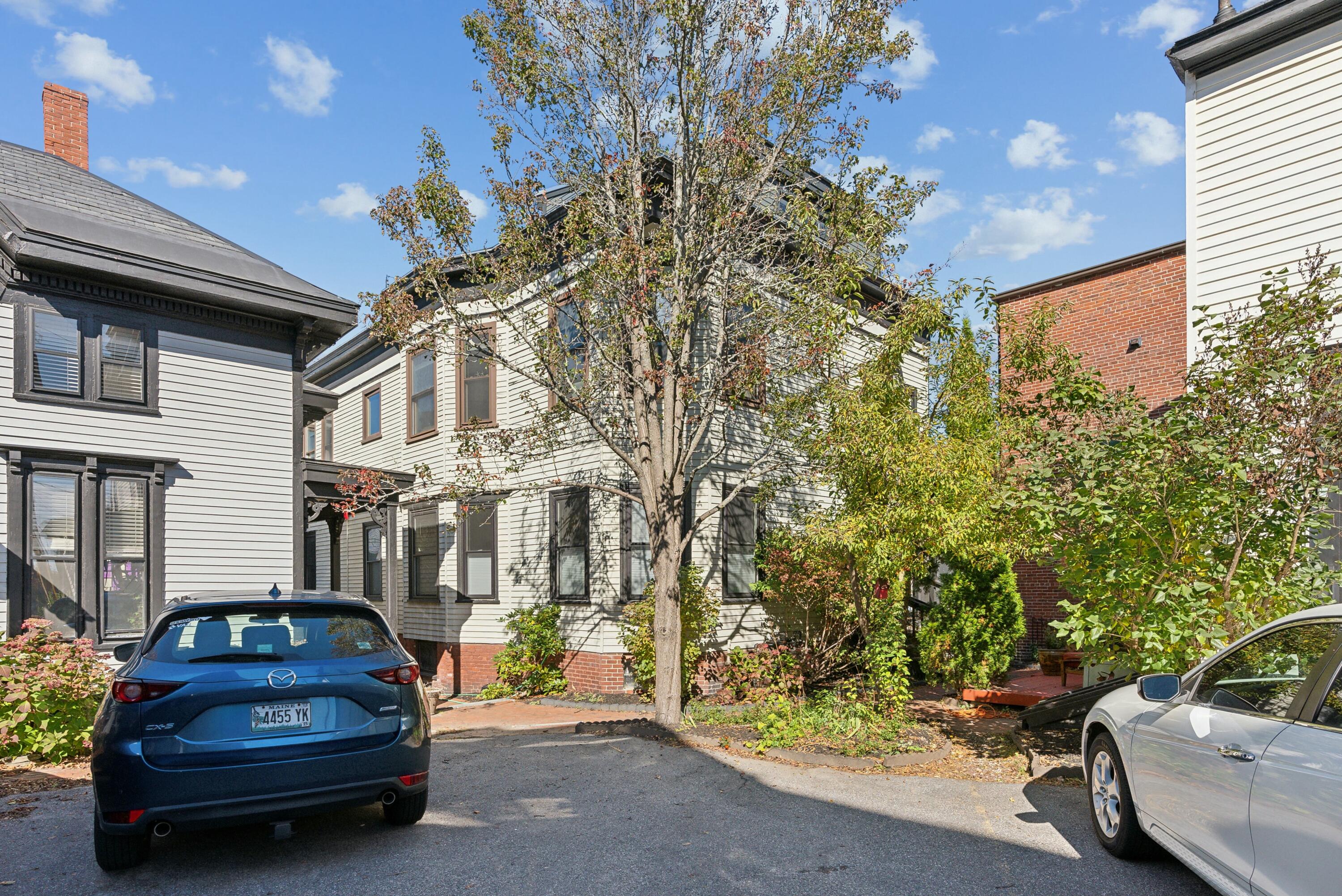 21 Pine Street, 2