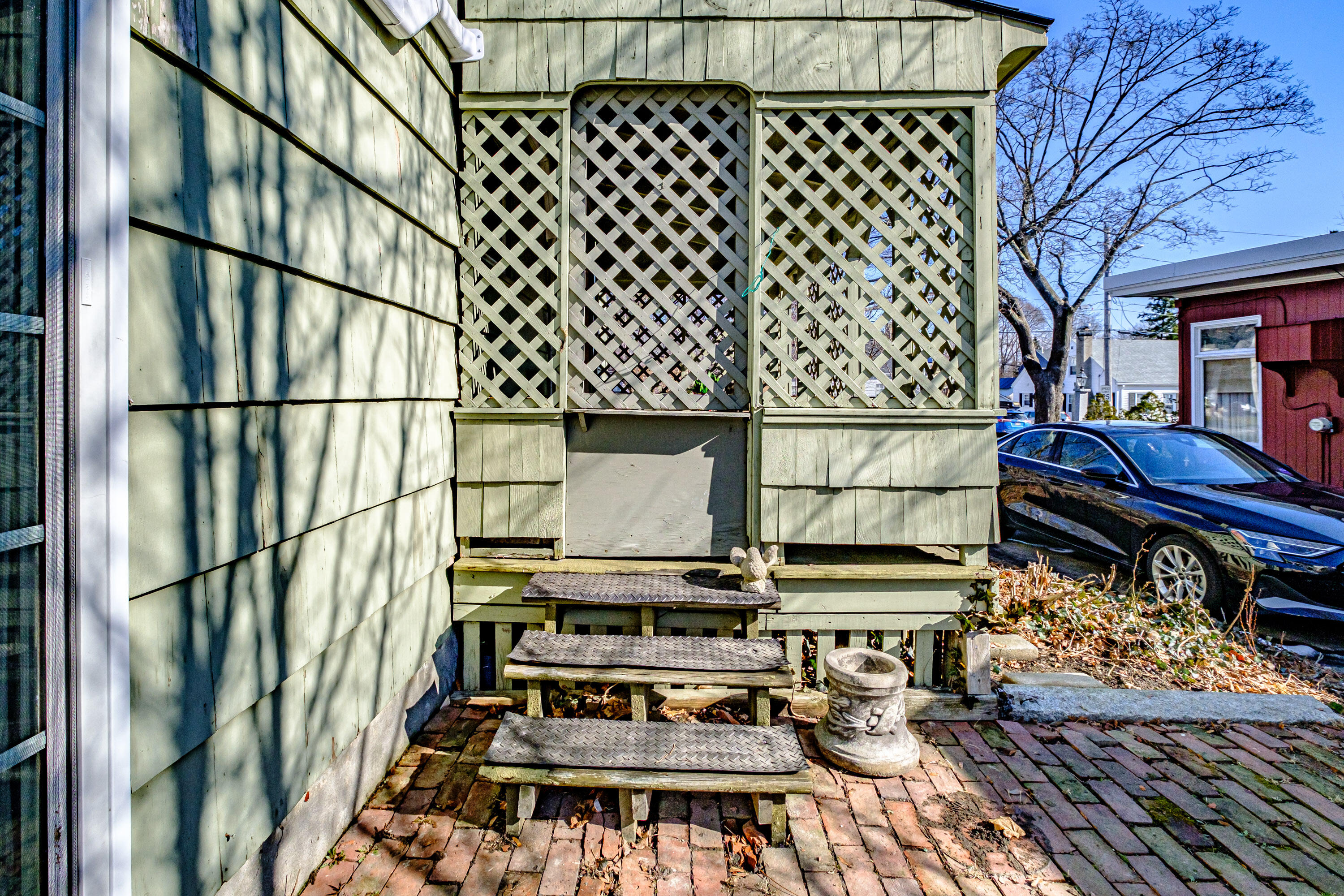 43 Vannah Avenue