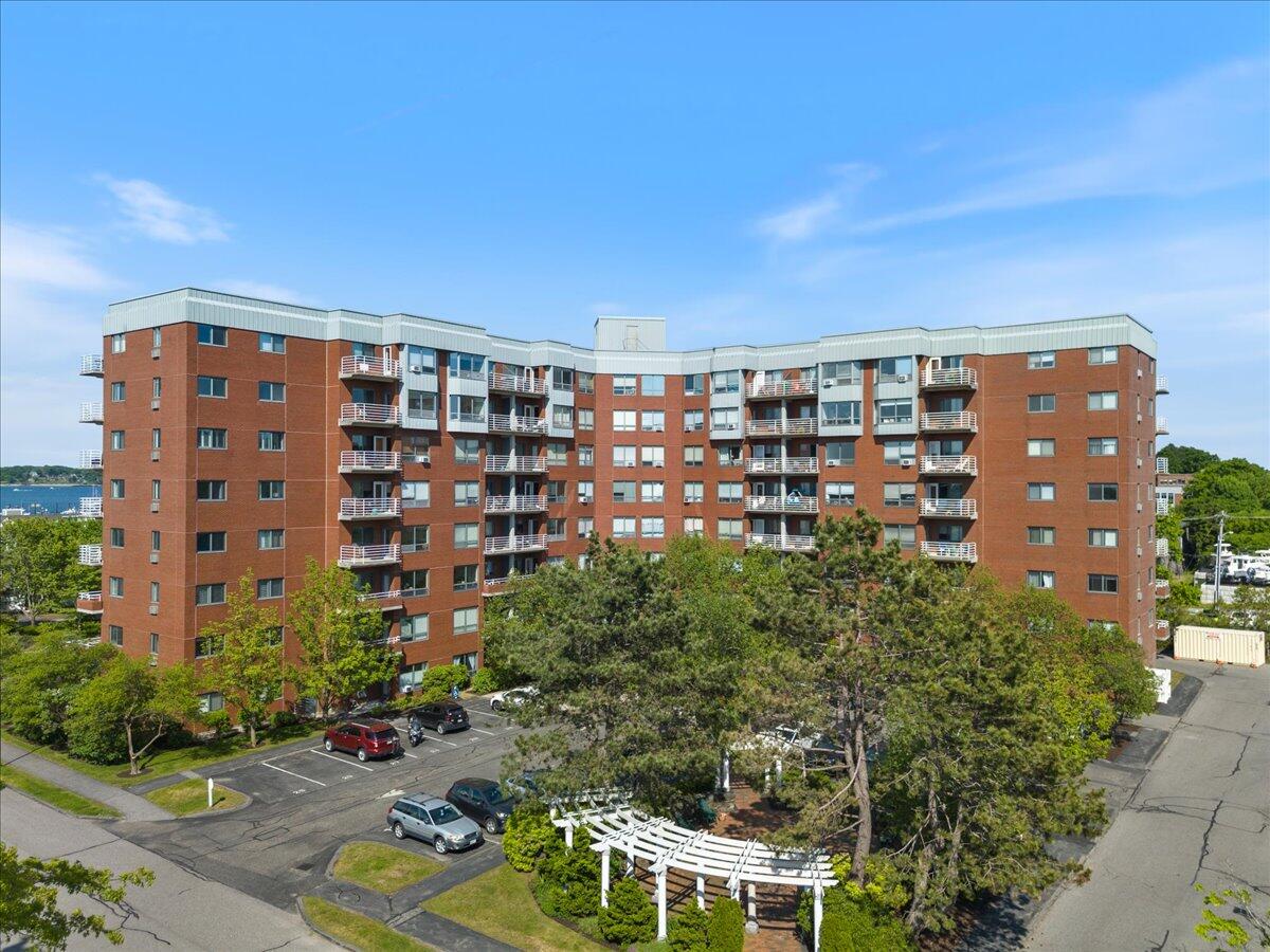 148 Breakwater Drive, 214