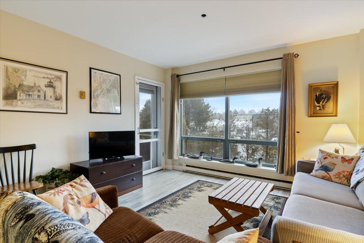 148 Breakwater Drive, 214