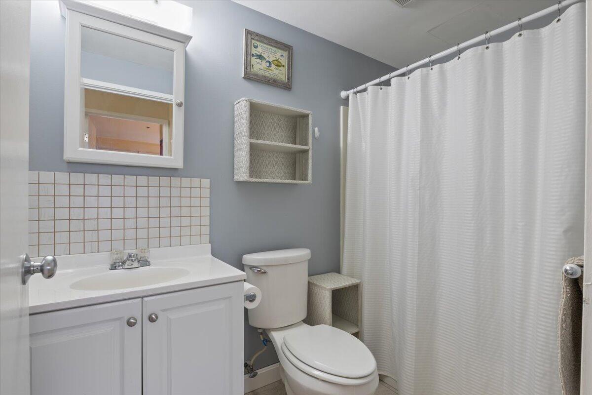 148 Breakwater Drive, 214