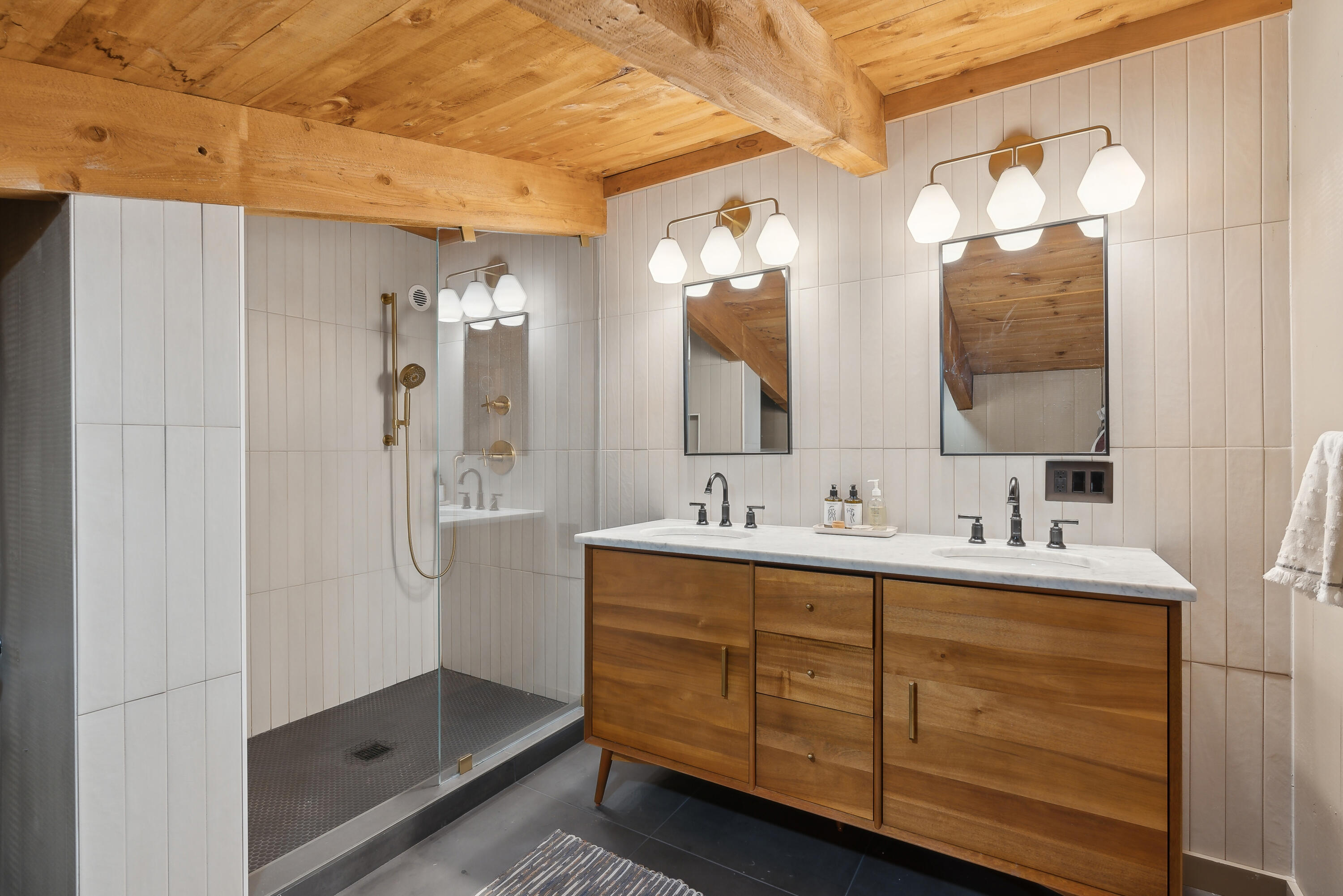 2 Timber Sands Drive