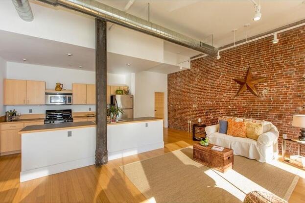 15 Brown Street, 205