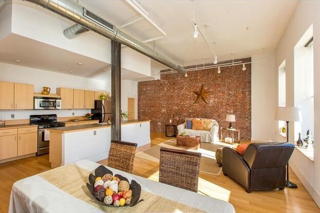 15 Brown Street, 205