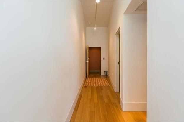15 Brown Street, 205