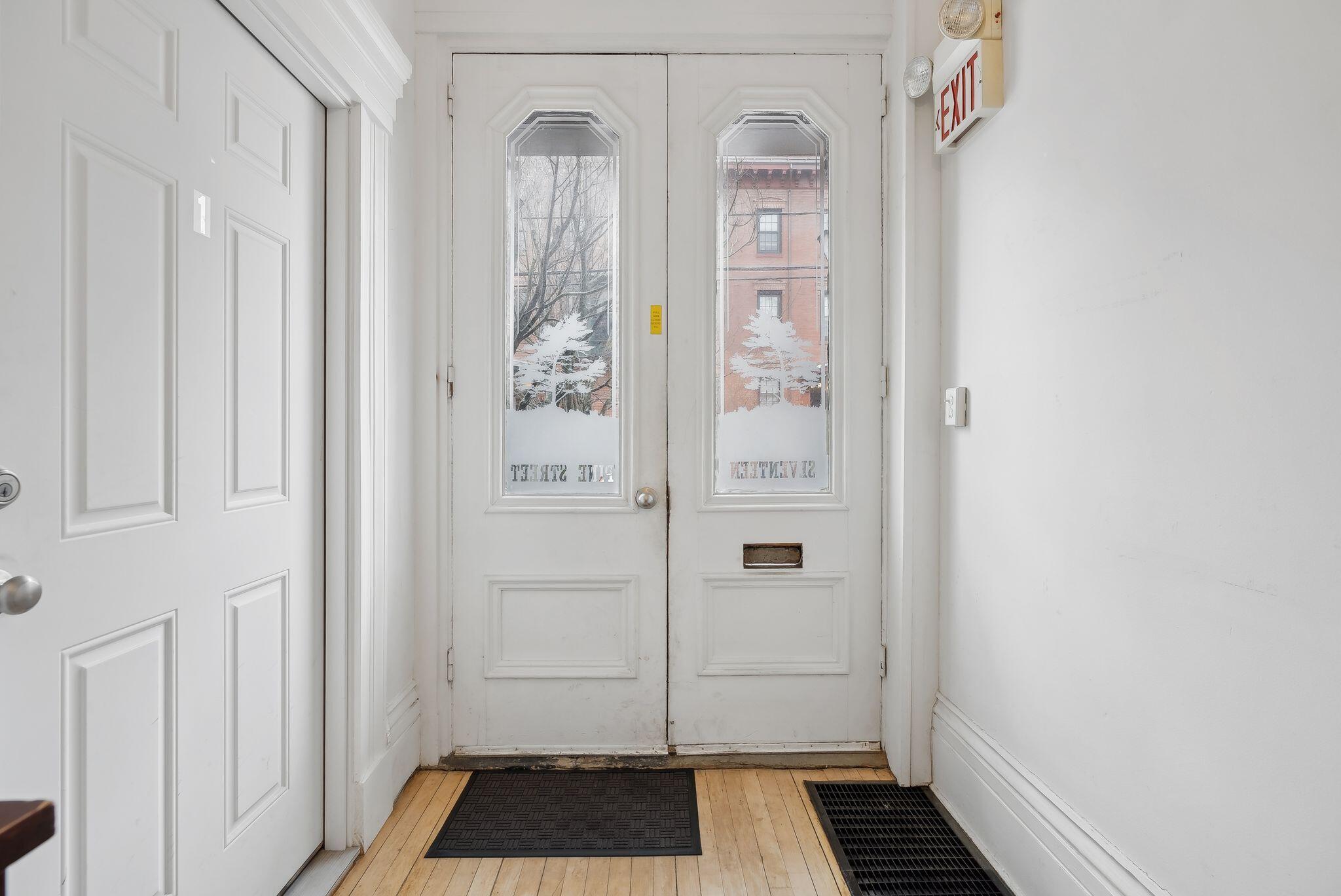 17 Pine Street, 1