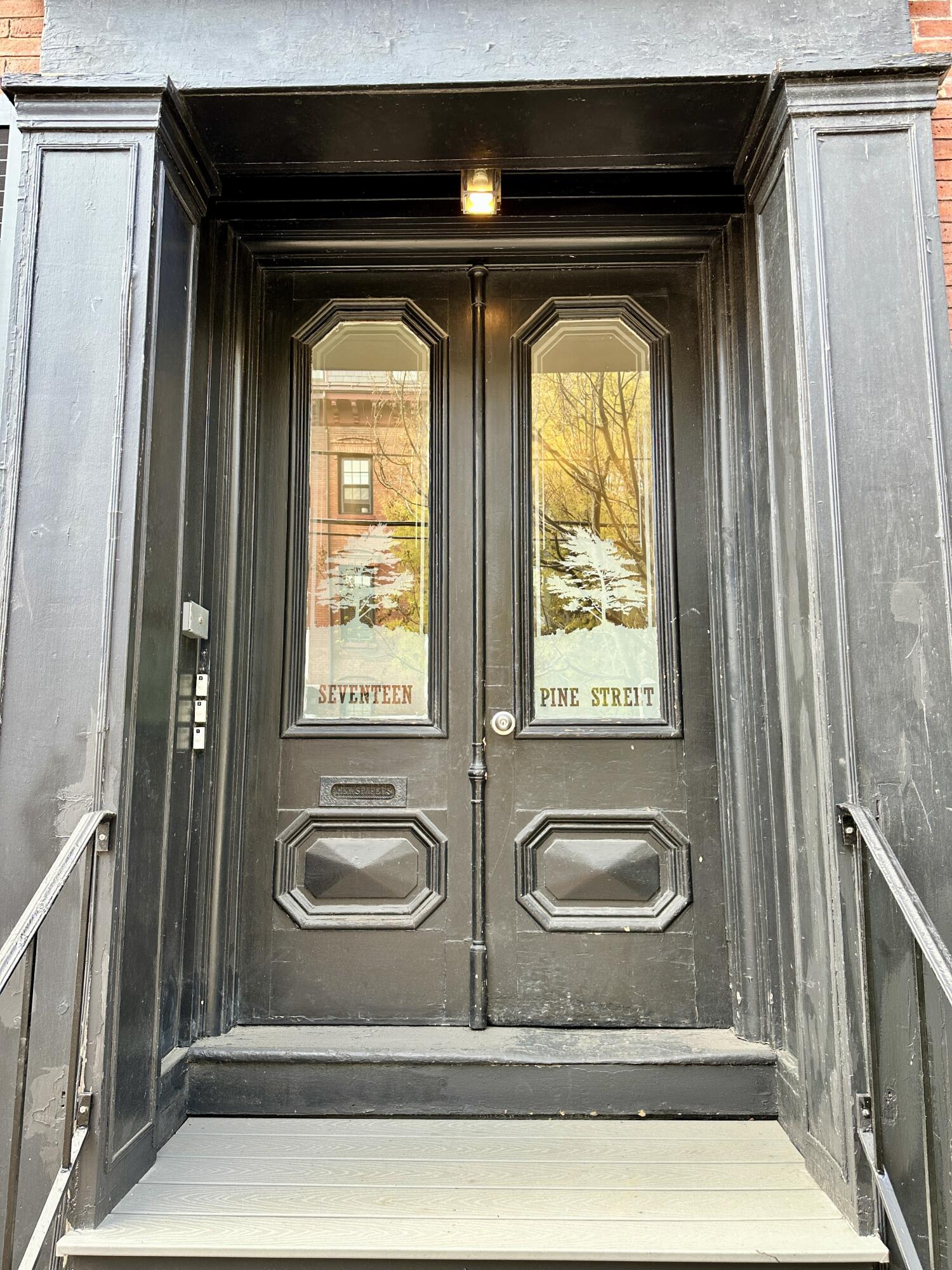 17 Pine Street, 1