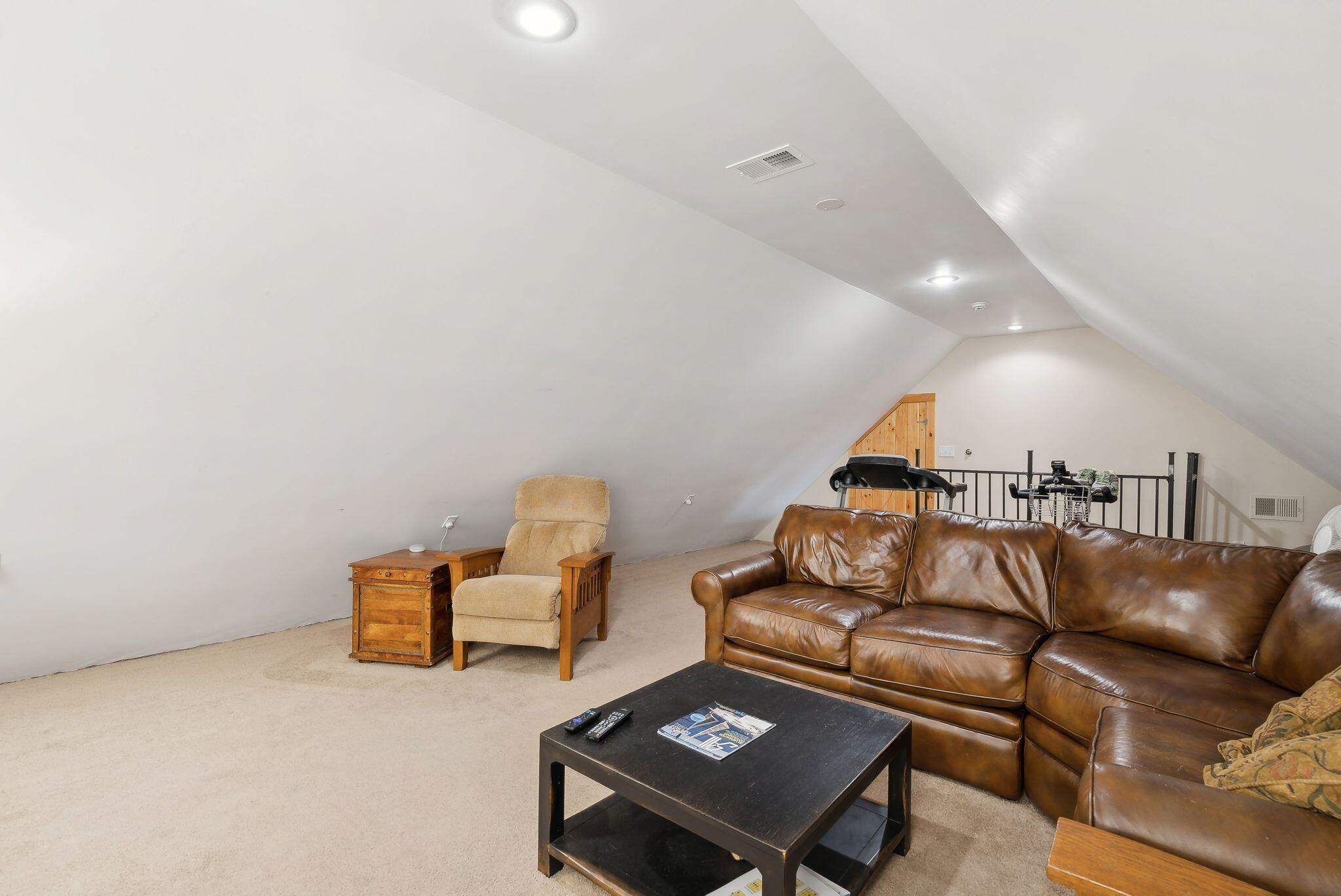 83 Cushman Point Road