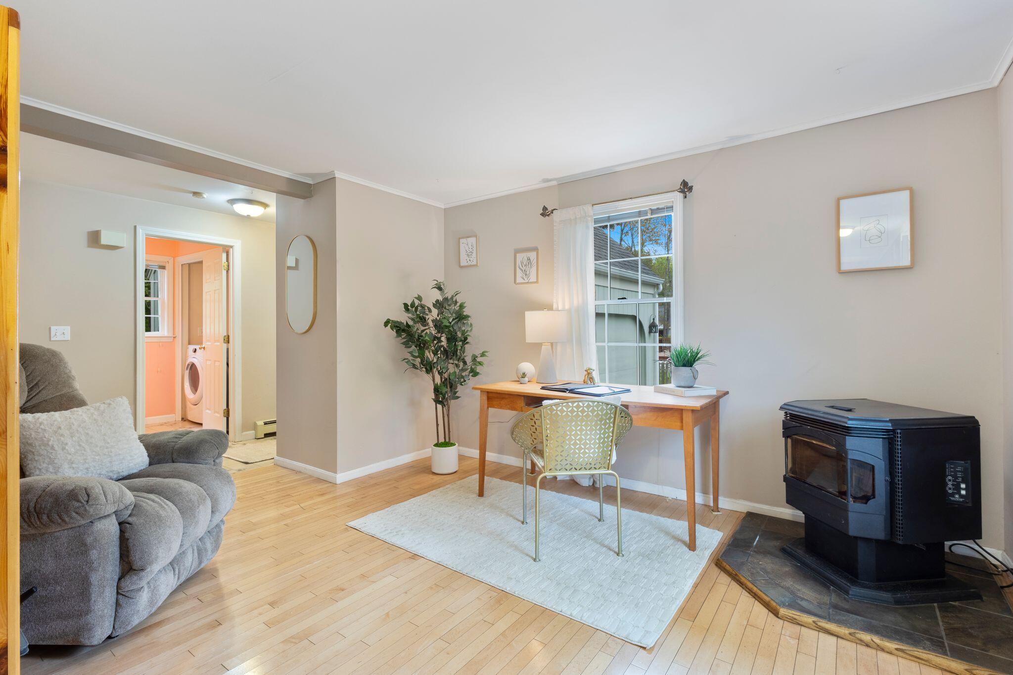 3 Foxwell Drive