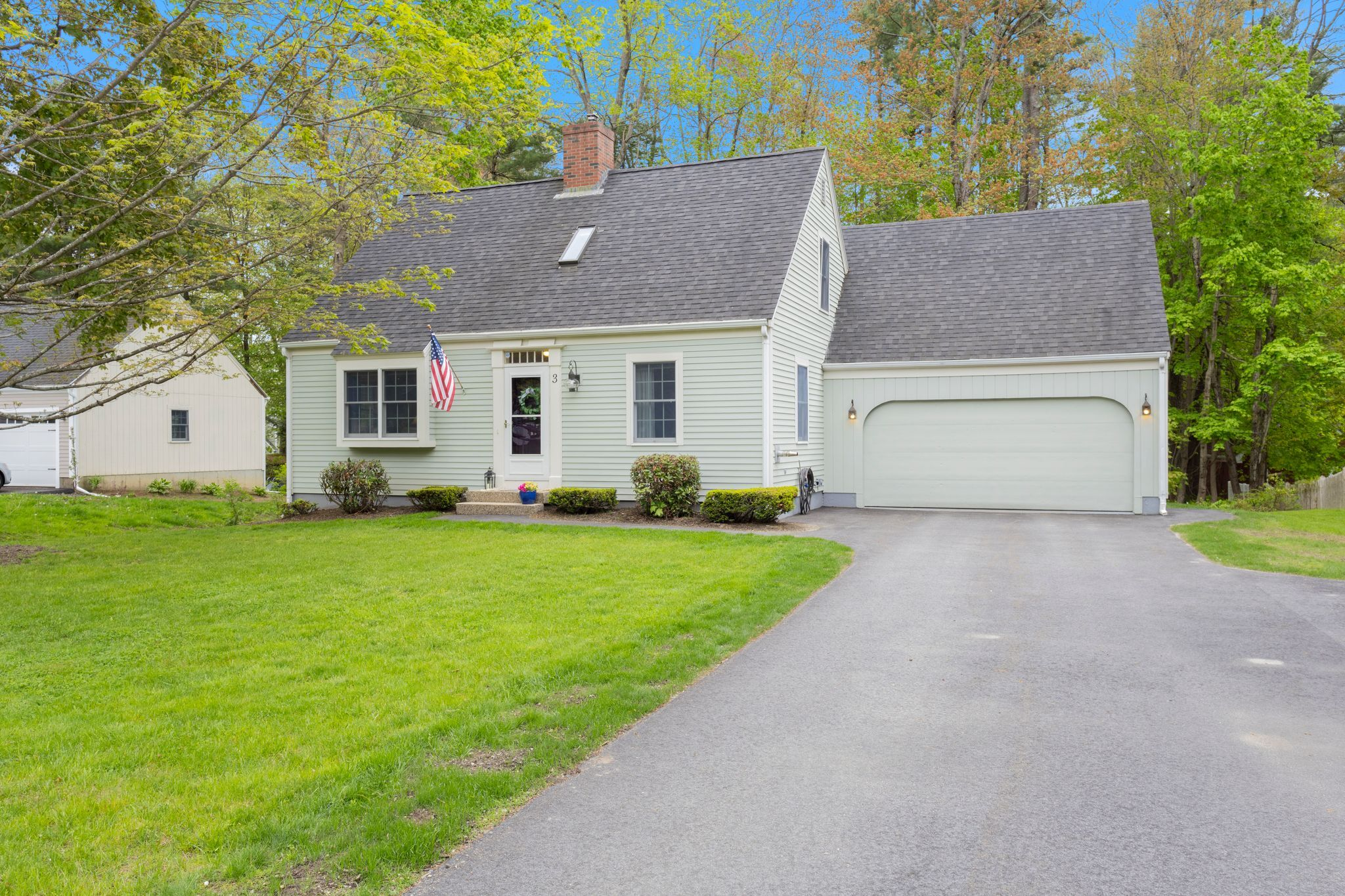 3 Foxwell Drive