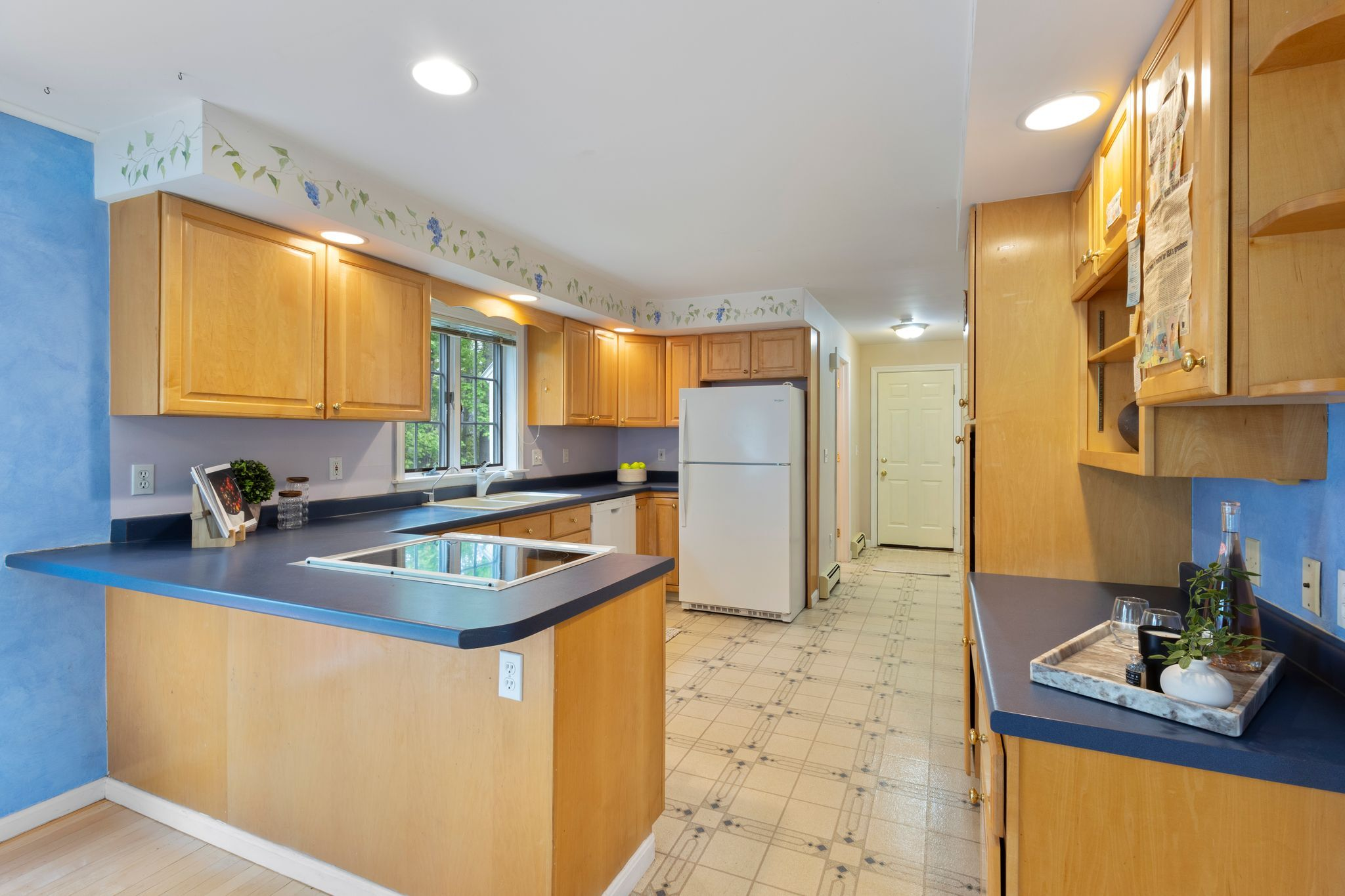 3 Foxwell Drive