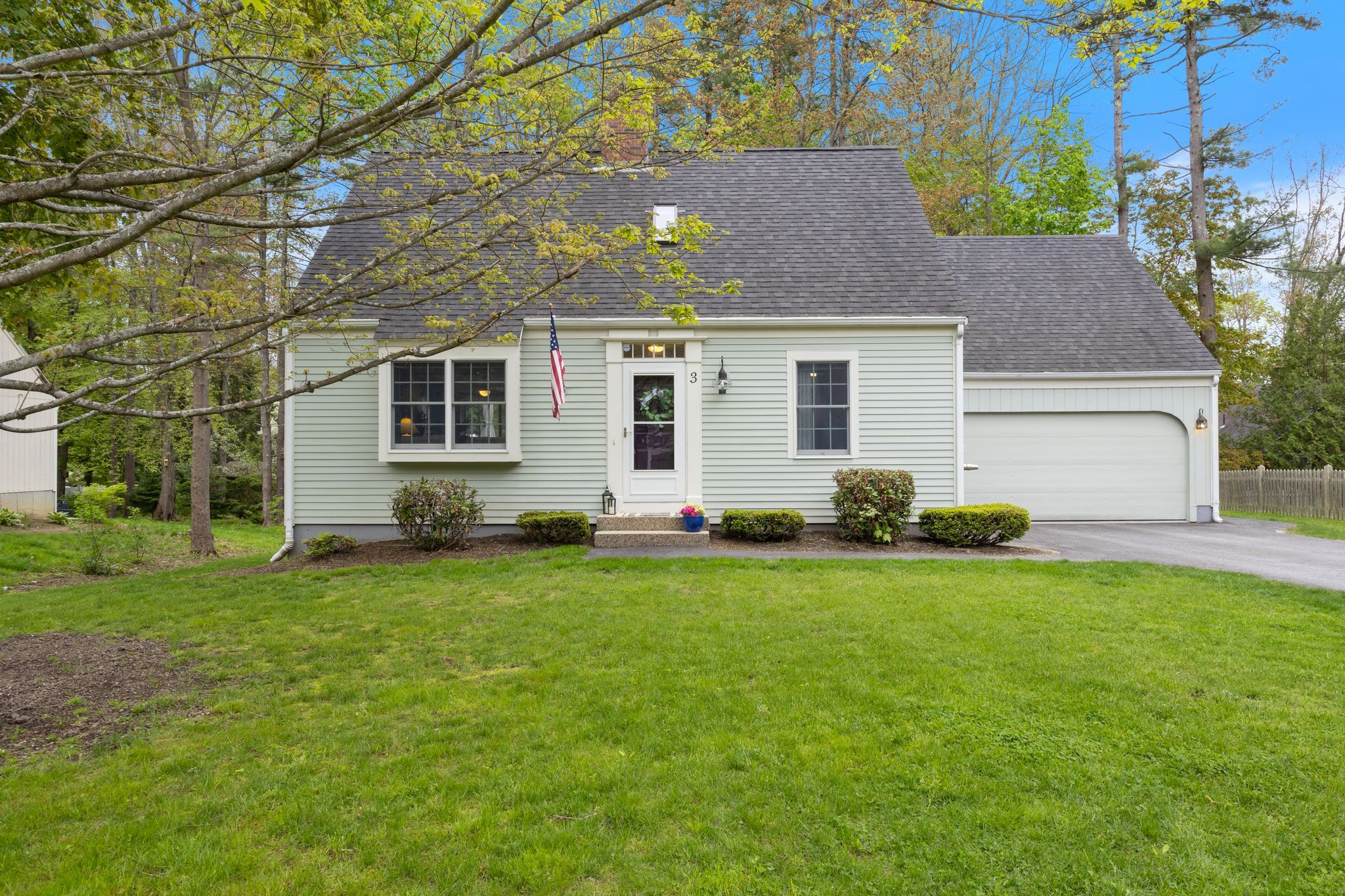 3 Foxwell Drive