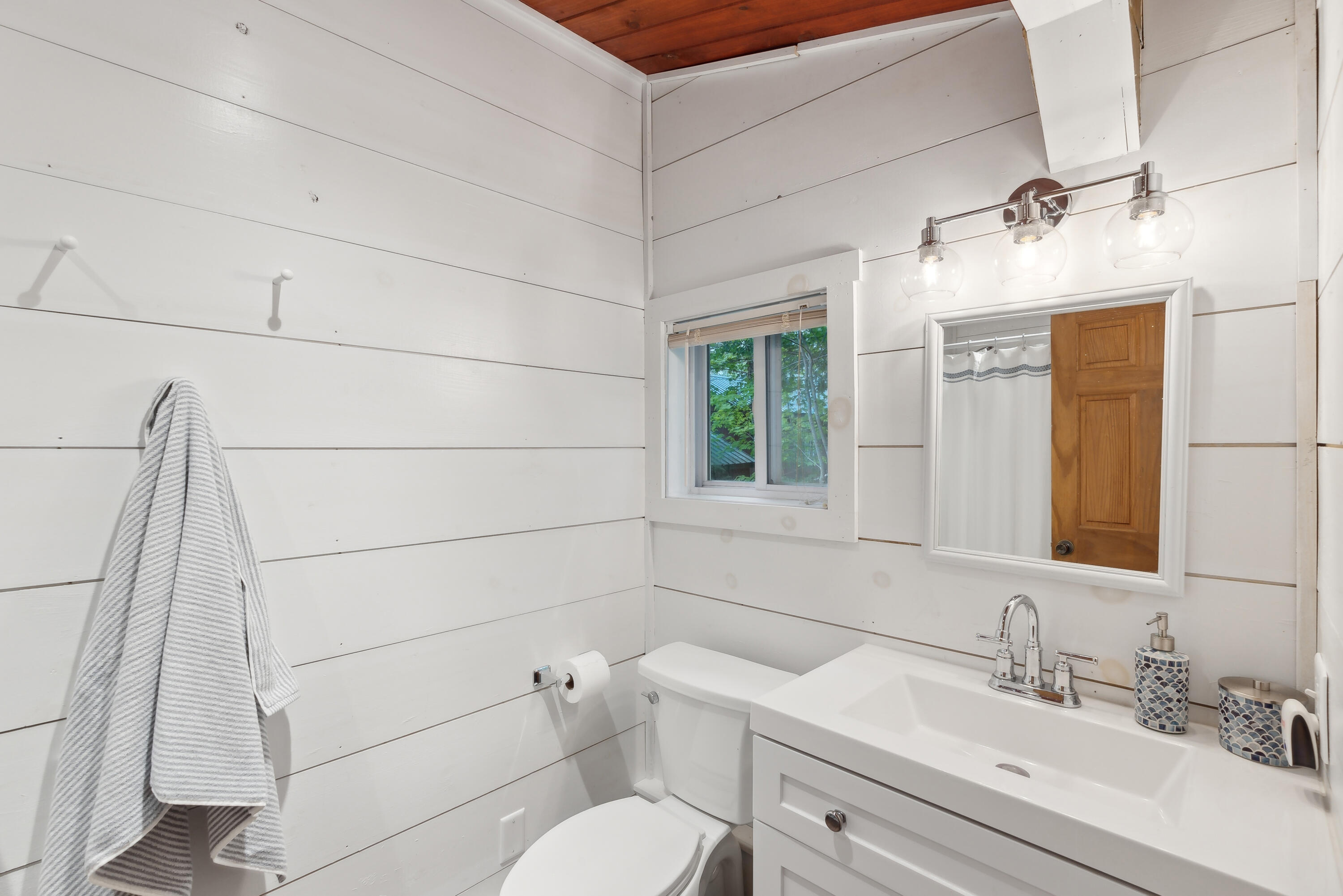 41 Boat Point Drive, 29