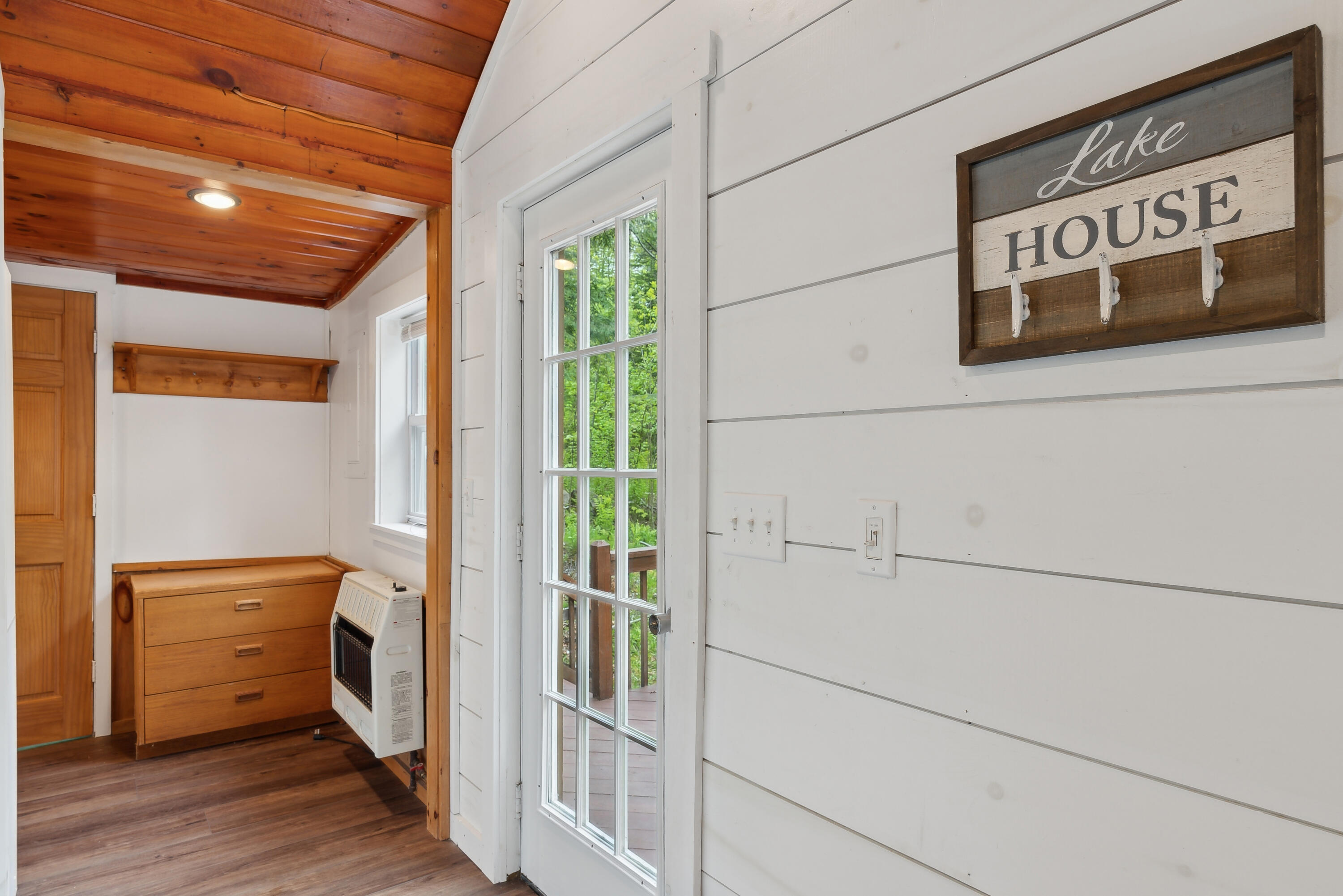 41 Boat Point Drive, 29