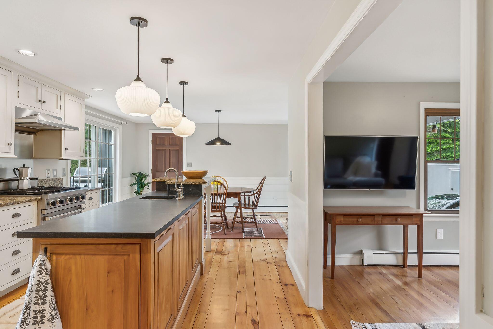 26 Hunts Point Road