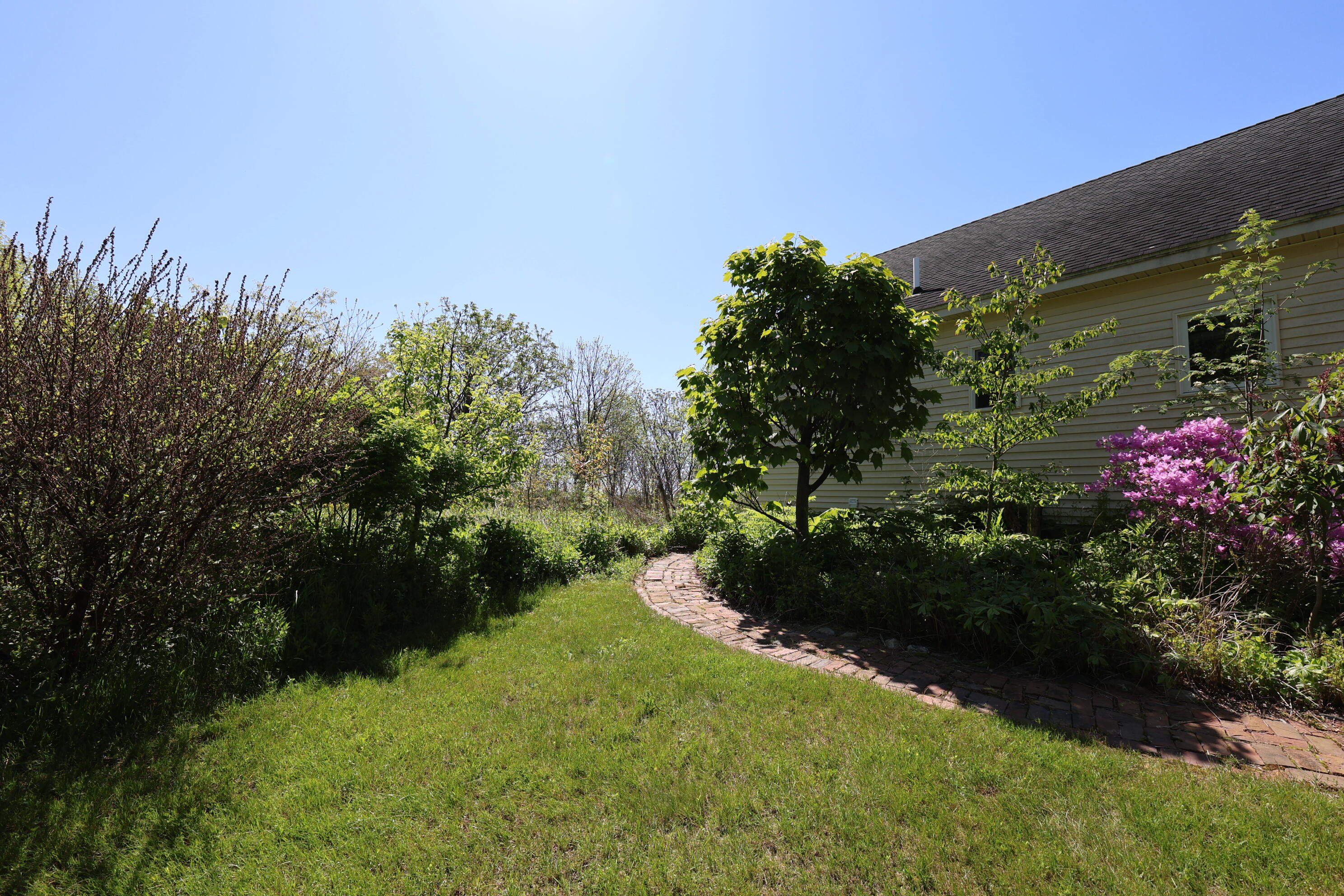 281 Post Road