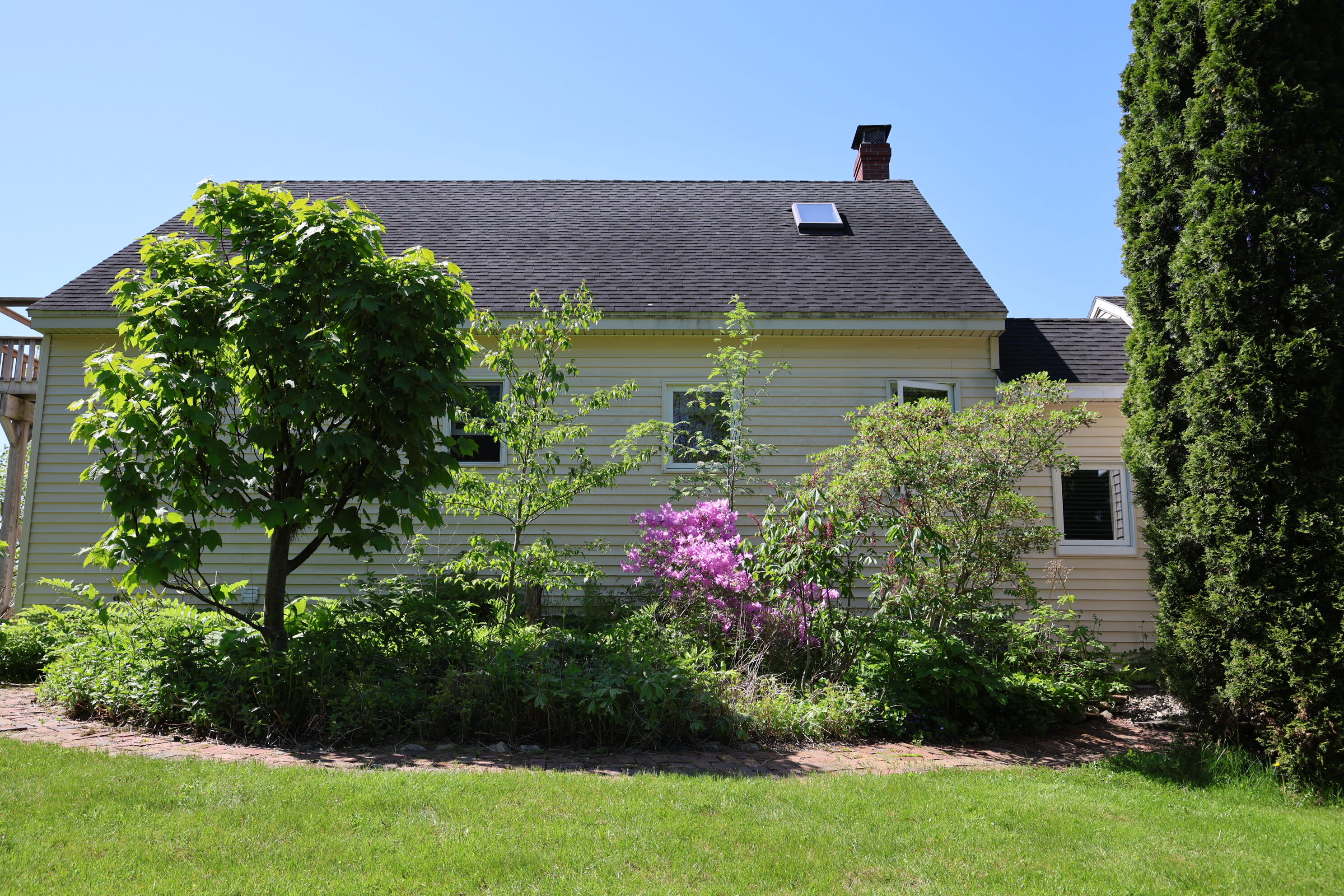 281 Post Road