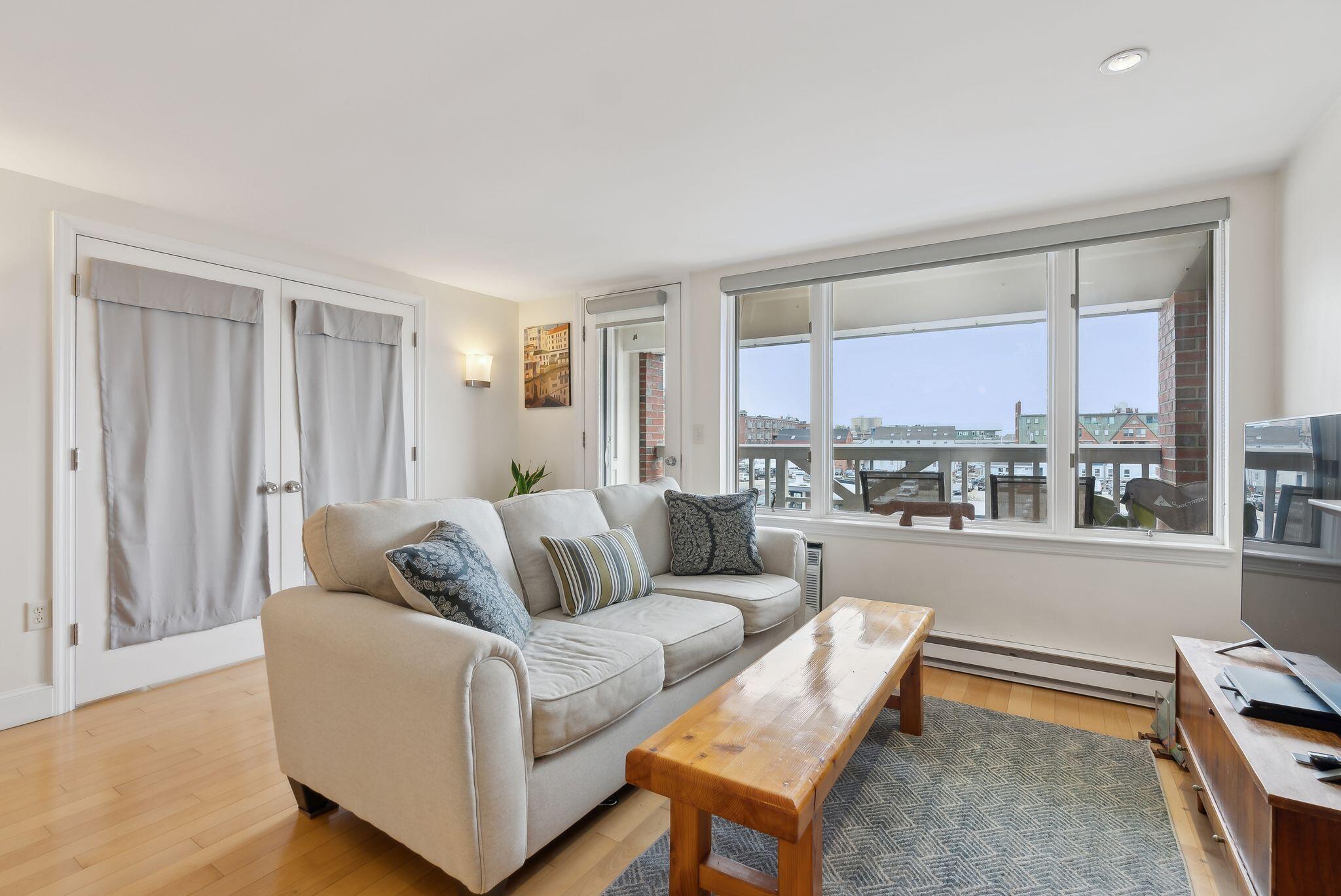 709 Chandlers Wharf, 709